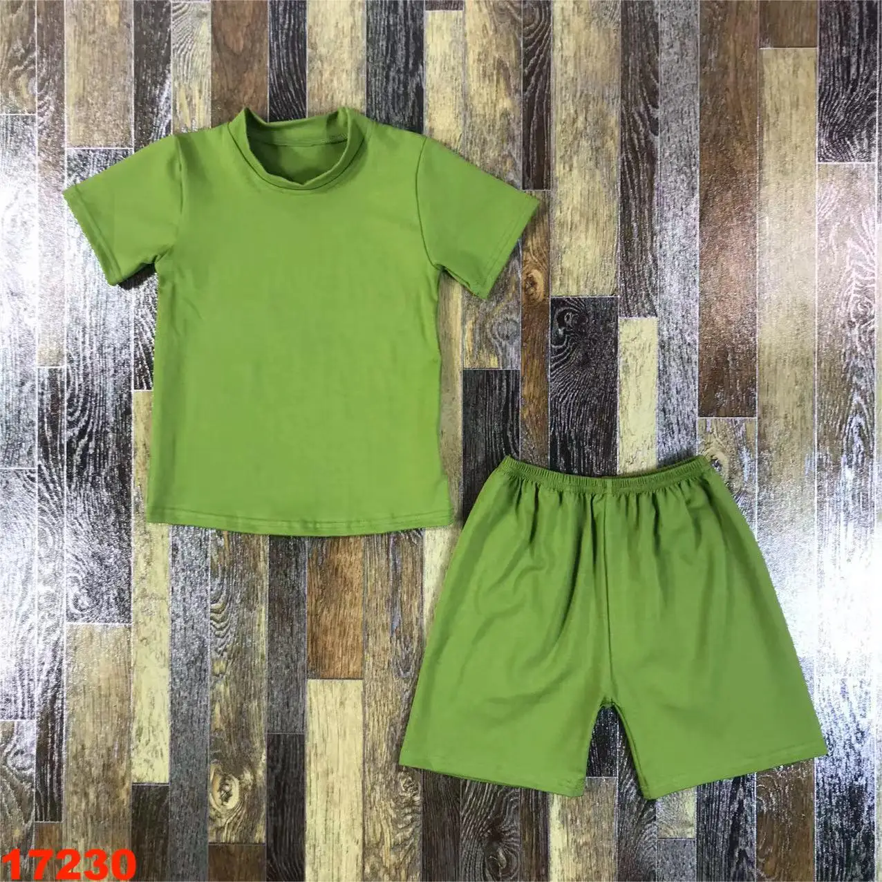 Детский костюм с принтом