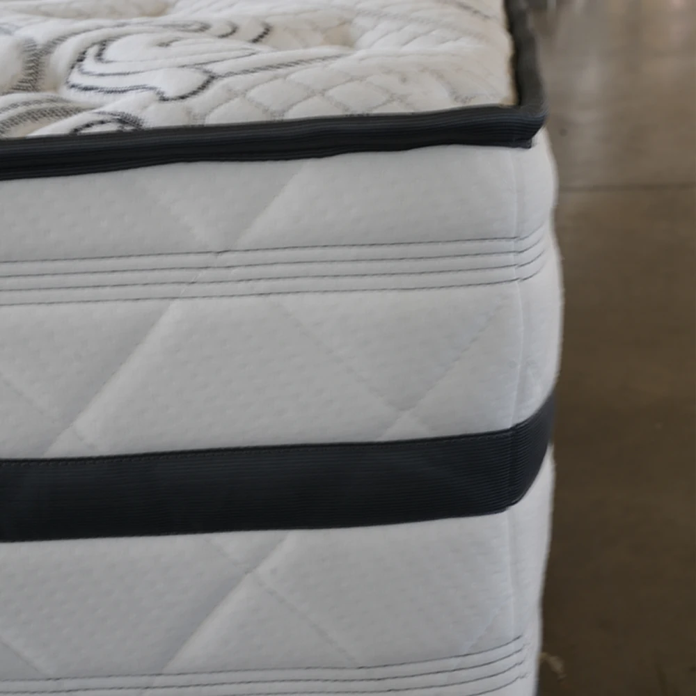 Super luxury and high end latex and gel memory foam mattress Vacuum Packed in a box orthopedic Pocket Spring Bed Mattress