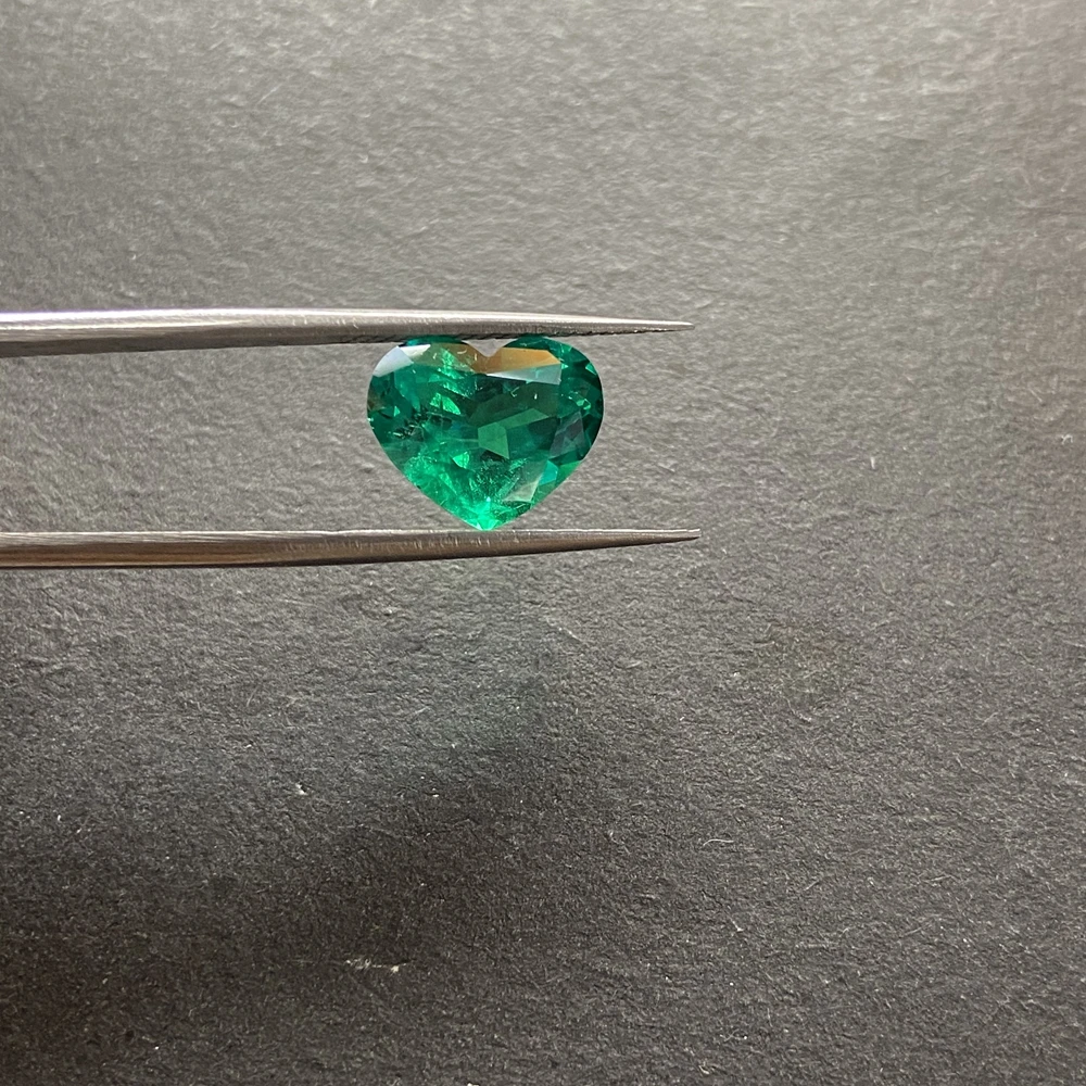 
GRC certificate grown emerald Colombia emerald Heart Shape Synthetic hydrothermal Emerald Stone 