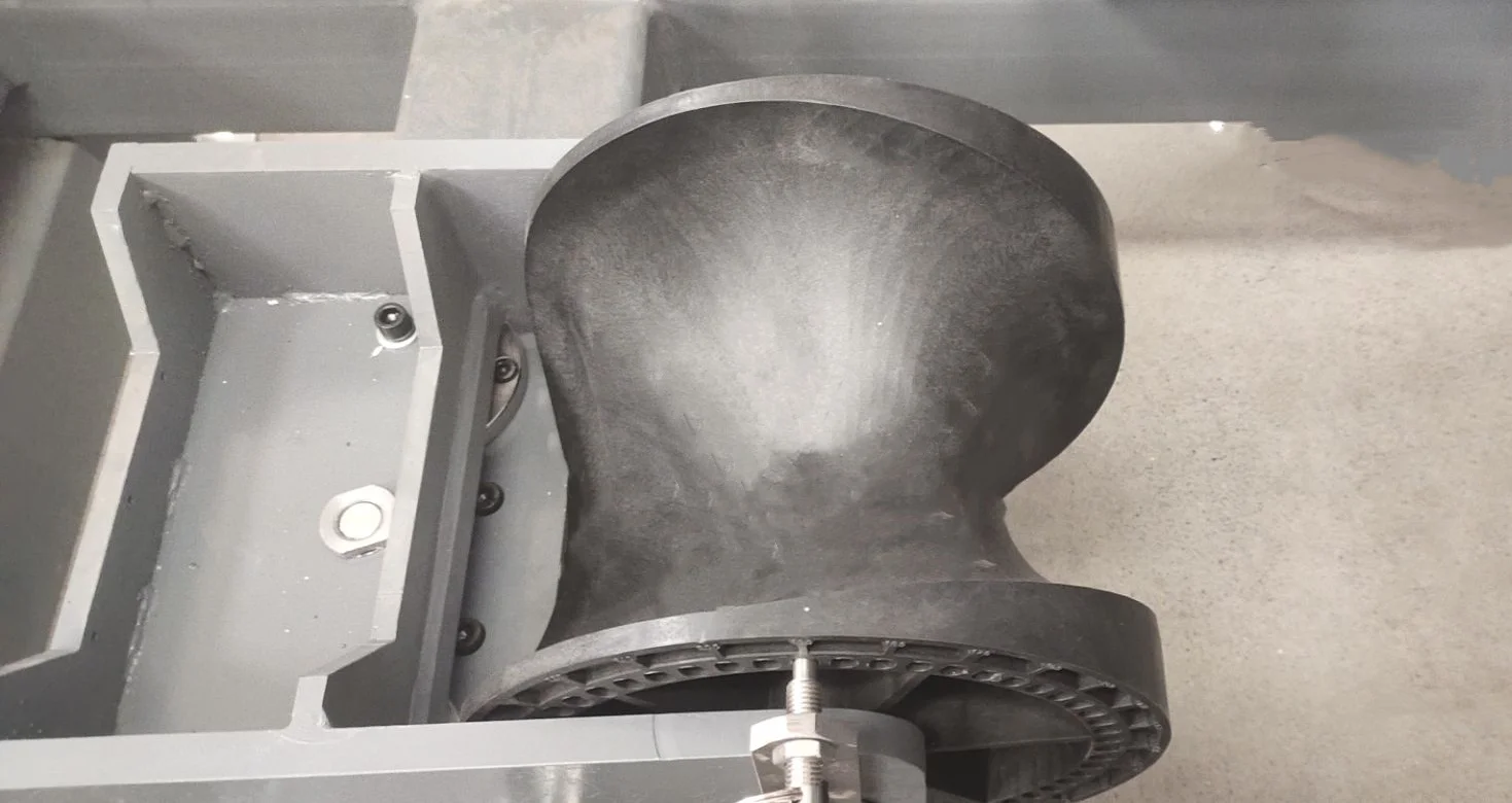 Metal Laser  Cutting Machine Ipg Fiber Laser Pipe Cutting Machine 1500w 3kw 2kw Tube Laser Metal Ms Ss Cs