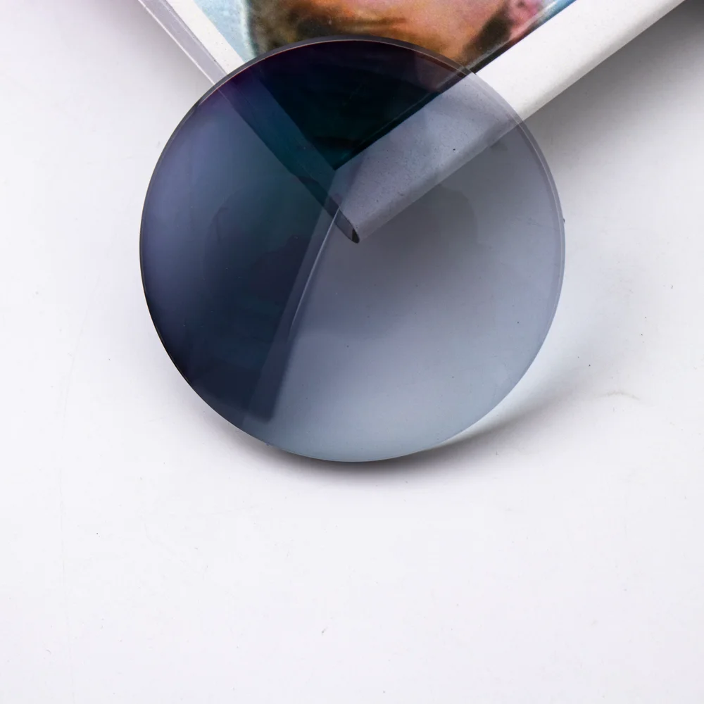 High Quality Photogrey 1.61 MR8 Photochromic Lens HC HMC Coating Optical Lens