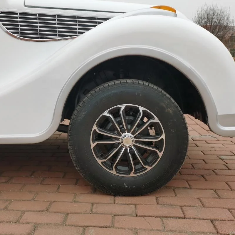 Hot Sales in Stock Electric Vintage Classic Car 72v 4000W New Energy Retro Car