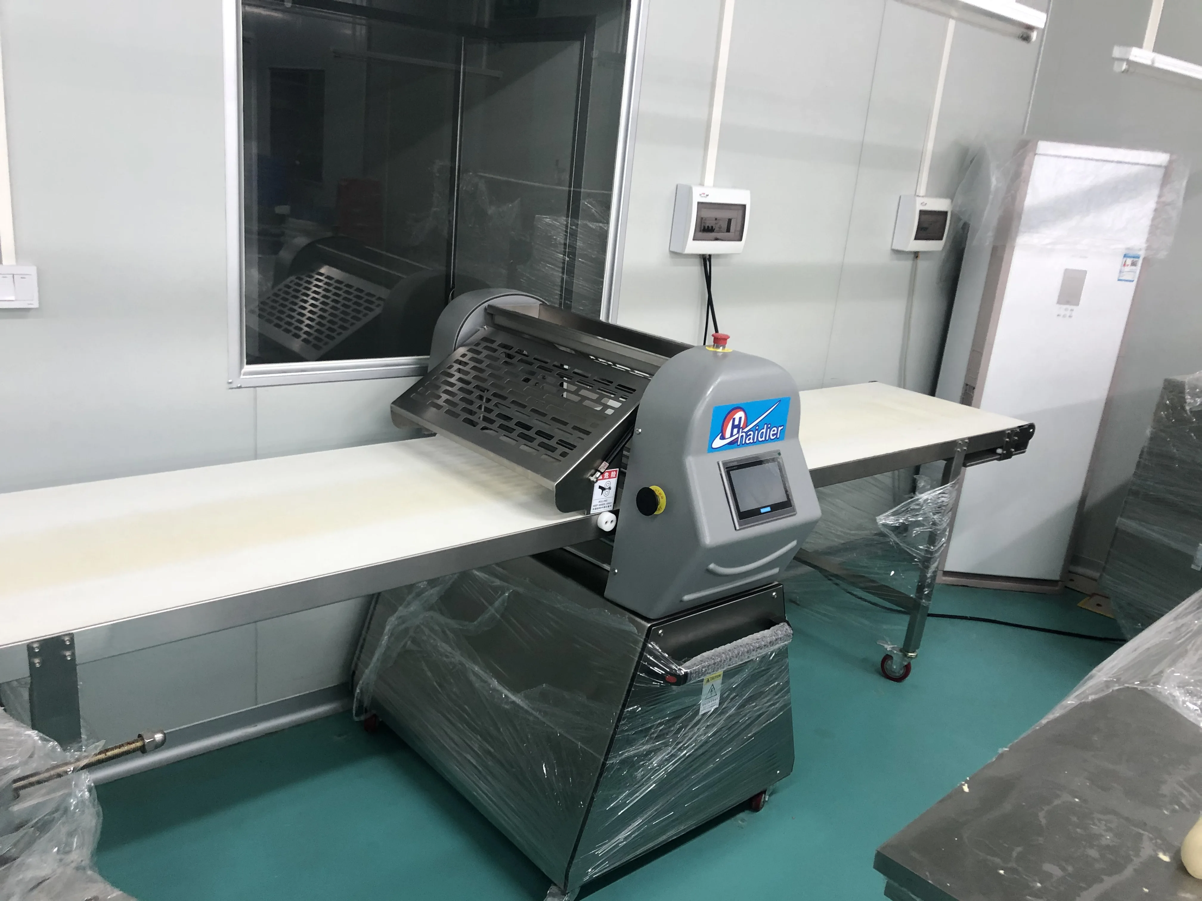 automatic dough roller pizza press for flat bread automatic dough sheeter roller