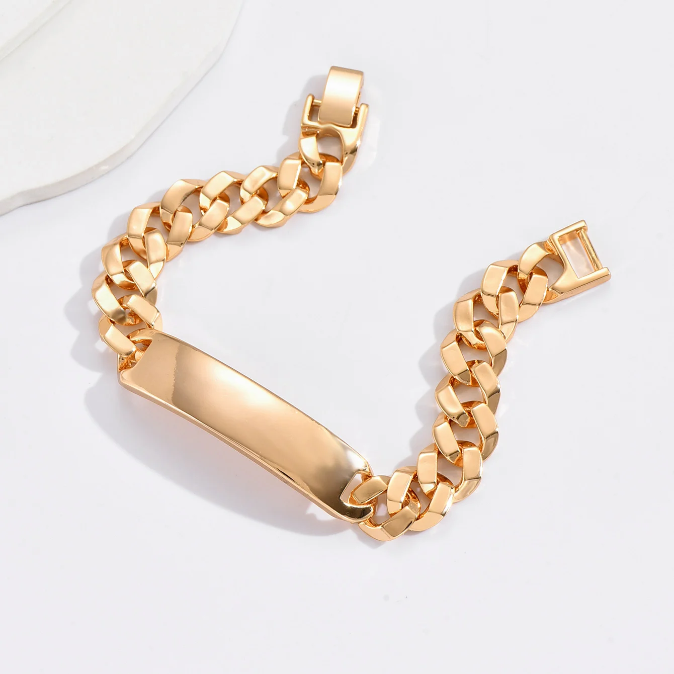 Wholesale Jewelry Fashion Hot Sale Watch Bracelet With 18K Gold Plated Bracelets