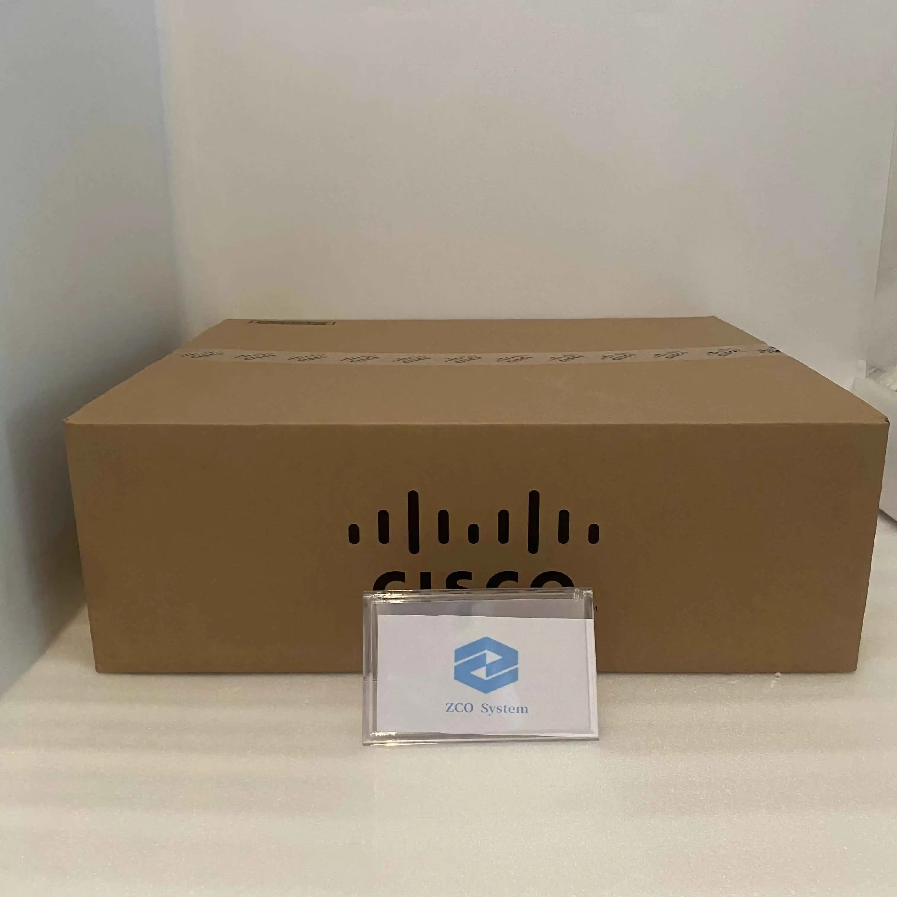 Brand new In stock 24 Port POE Network Switch enterprise switches WS-C2960X-24PSQ-L