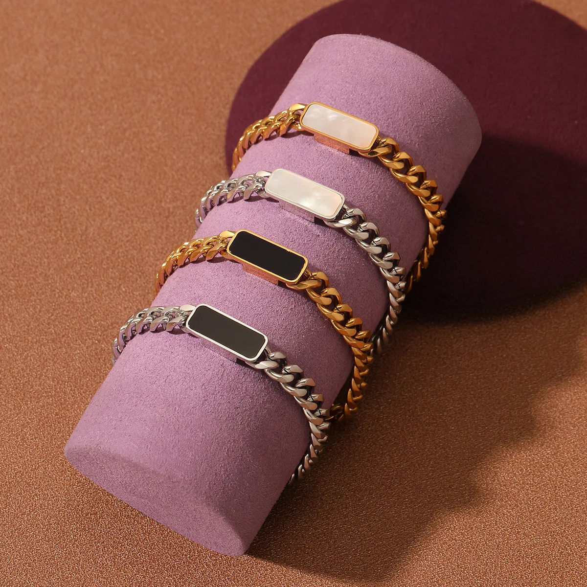 INS Light Luxury Square Bracelet Black White Fritillaria Bracelet Stainless Steel Bracelet 18K Metal Texture