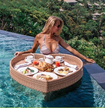 villa heart shape swimming pool floating breakfast tray New design hotel beach Swimming pool water rattan floating tray