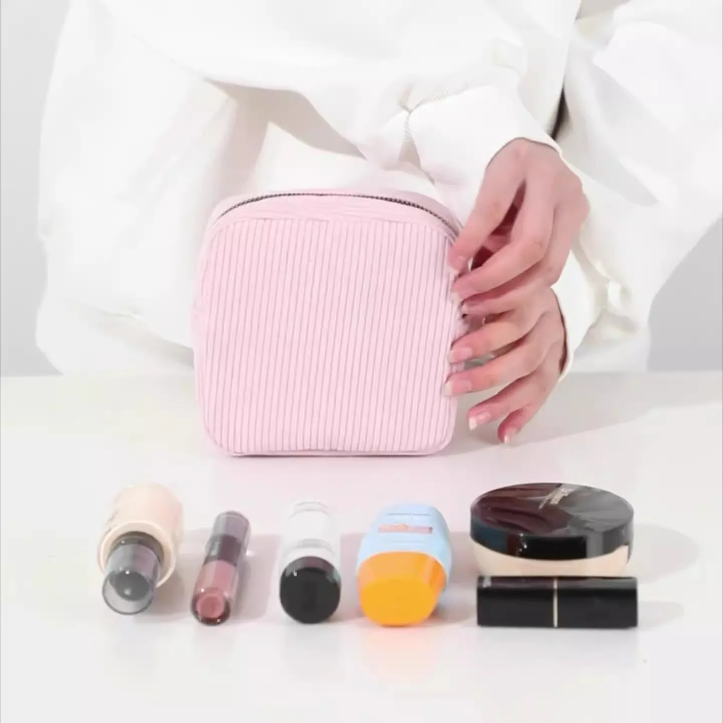2024 Soft Small Make up Pouch Mini Cosmetics Bag Corduroy Cute Cosmetic Pouch for Women Purse