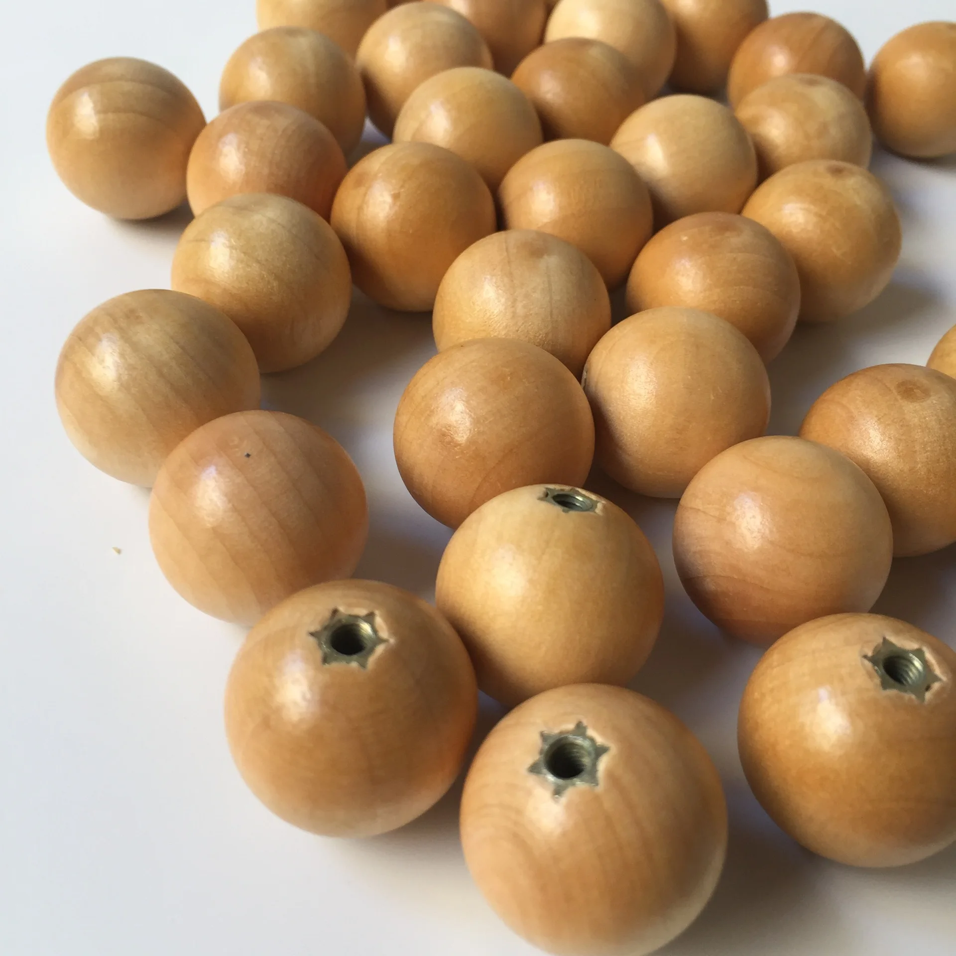 Wholesale Custom 8mm to 6cm round Wooden Ball Beads Modern Farmhouse Design Style for Home Decor