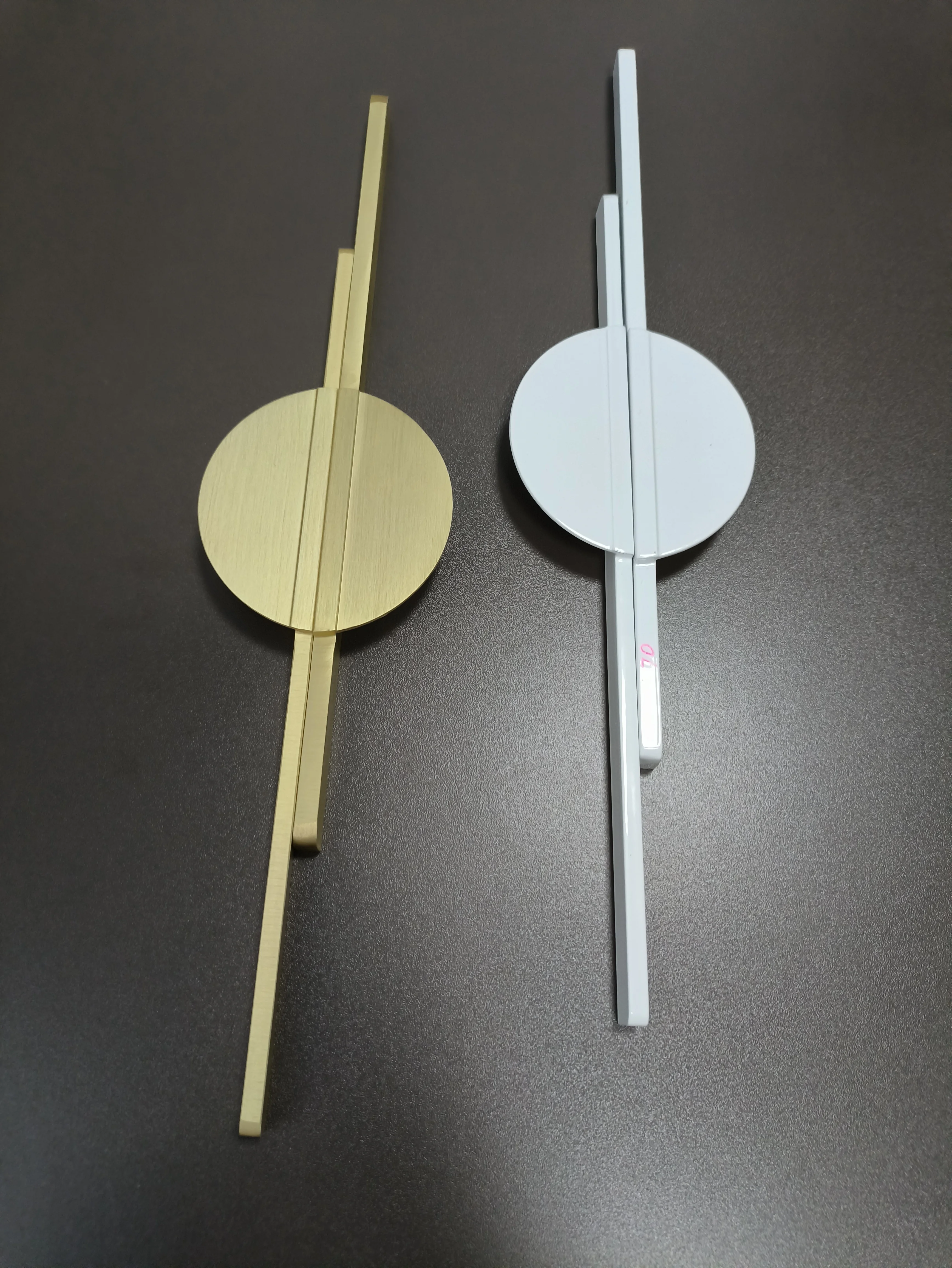 Modern light luxury to open the door golden handle wardrobe door through the top handle new Chinese creative aluminum alloy hand