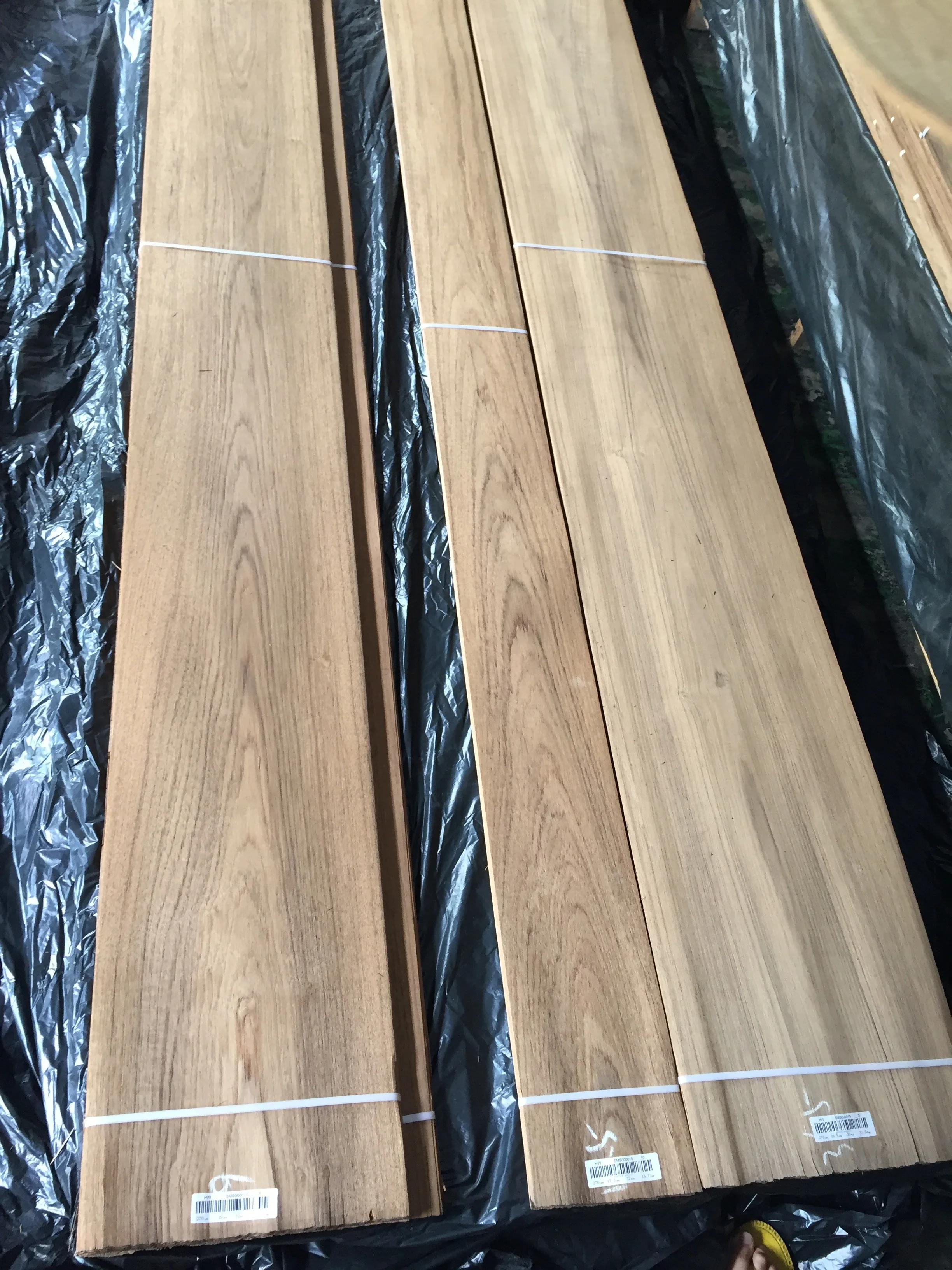 Crown Cut Myanmar Teak Wood Veneer for Furniture