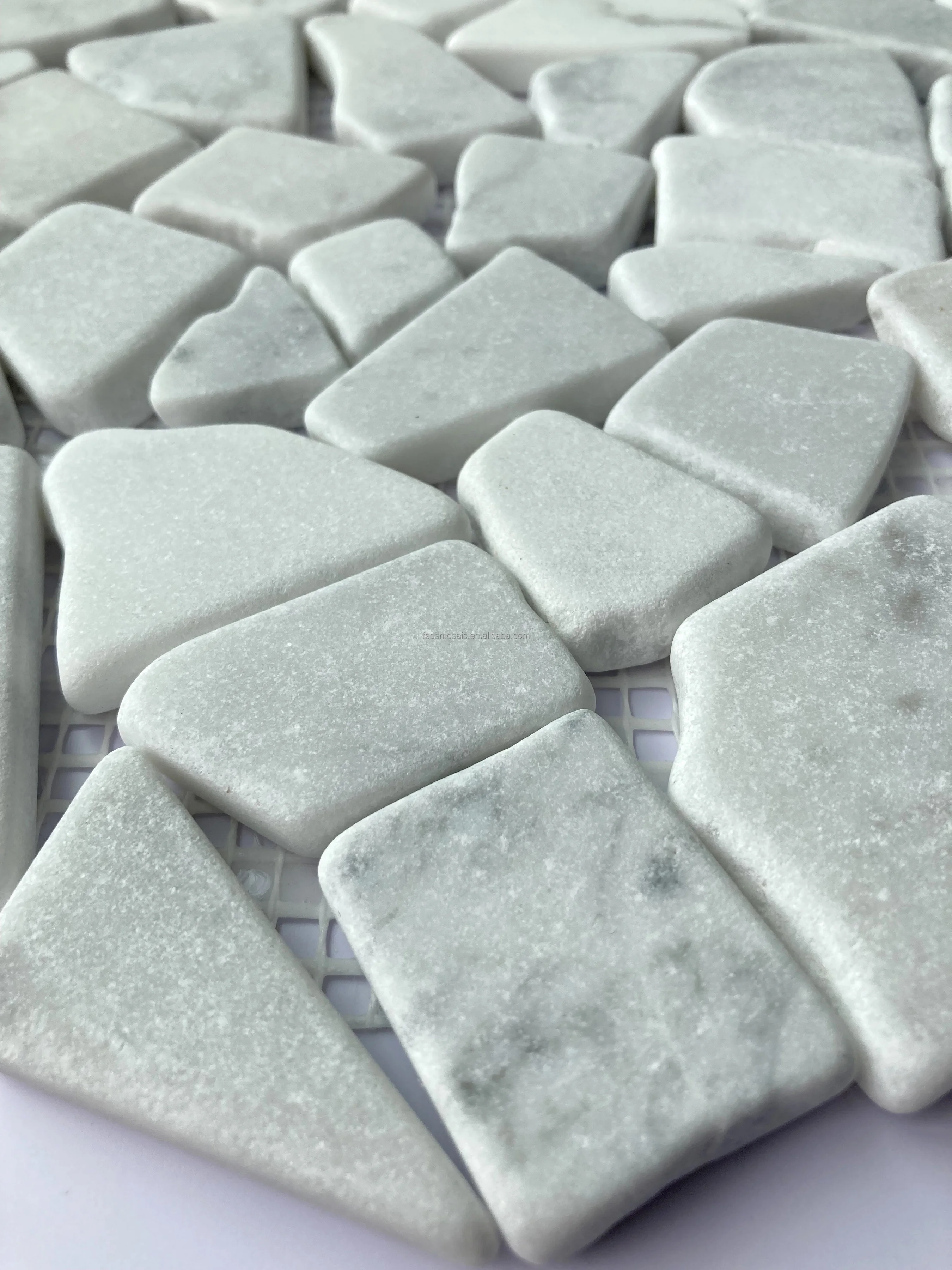 Hot Selling Free Style Marble Stone Tiles for Kitchen Bathroom Swimming Pool DIY Mosaic