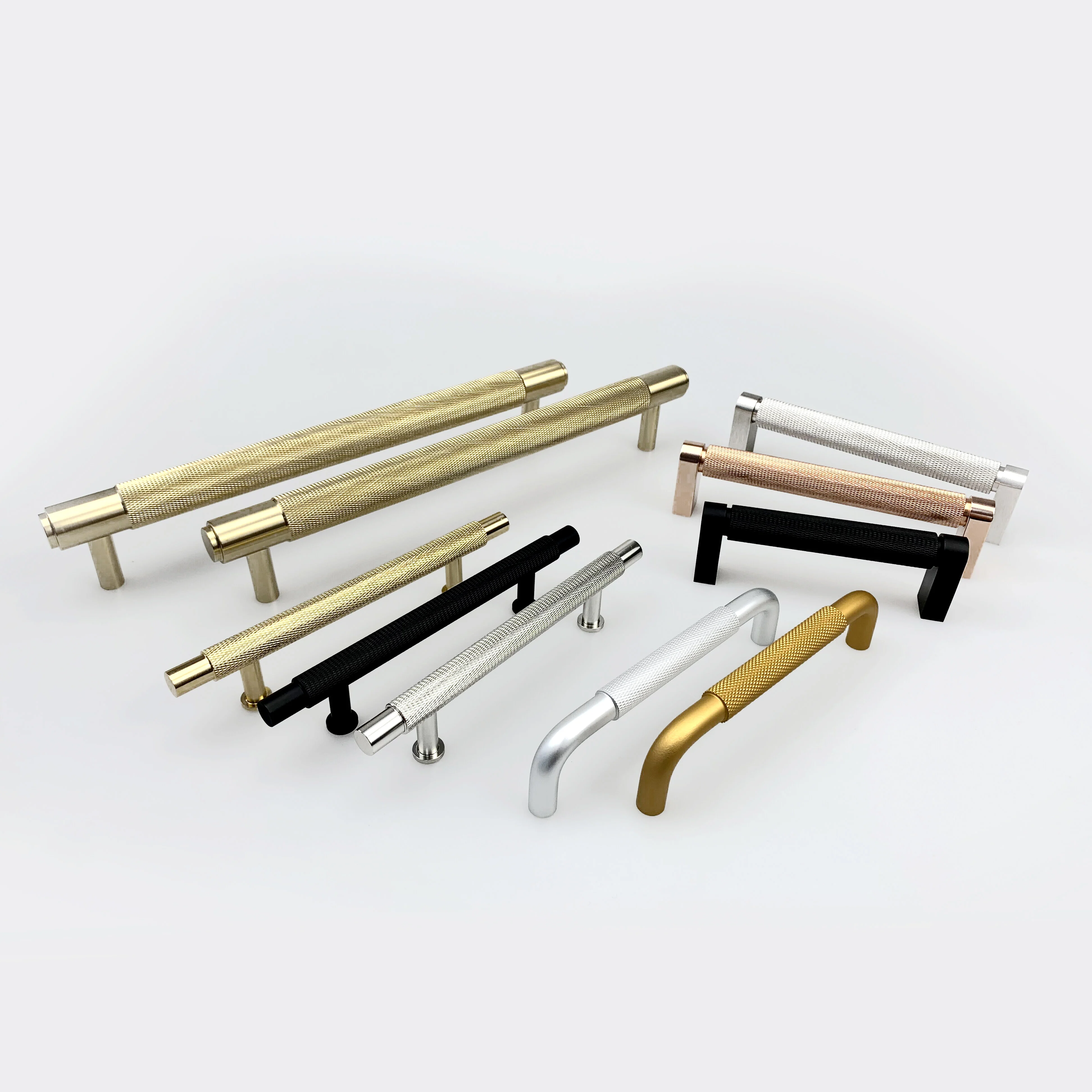 Современная роскошная фурнитура для мебели, латунные, золотые, черные кухонные ящики, шкафы с накатанными ручками