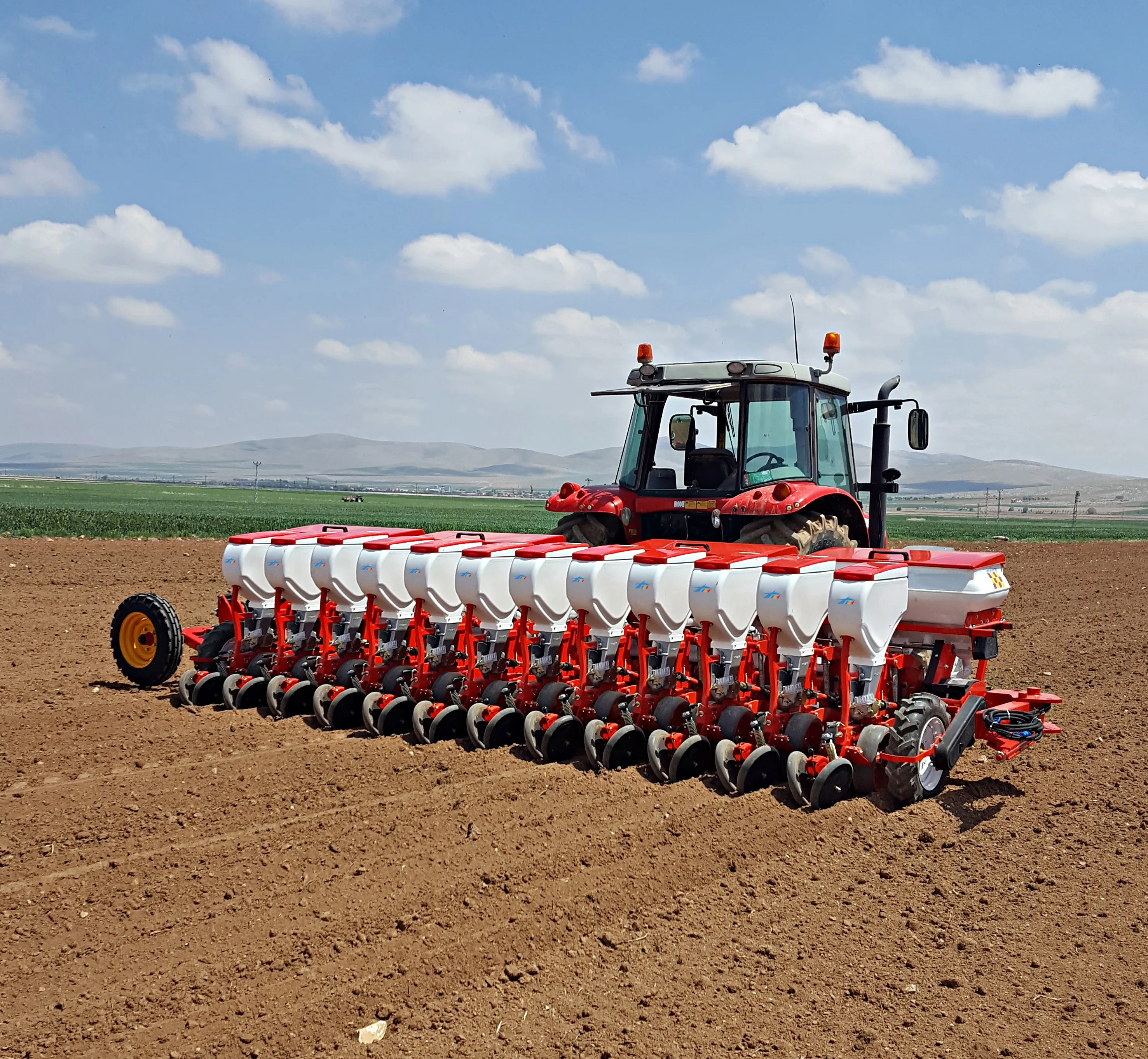 Multi-fuction air suction precision corn /maize bean planter 4/6/8/10/12 rows seed planter