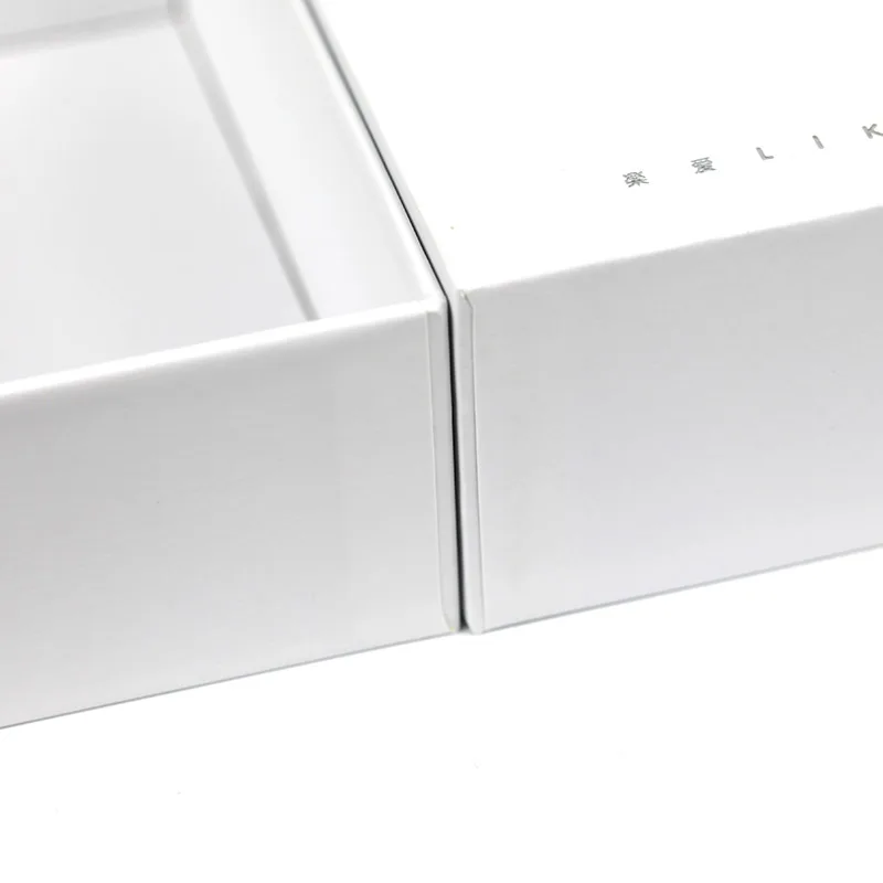 OEM New Design White Custom Logo Luxury Cardboard Gift Packaging Boxes Paper Box With Lid