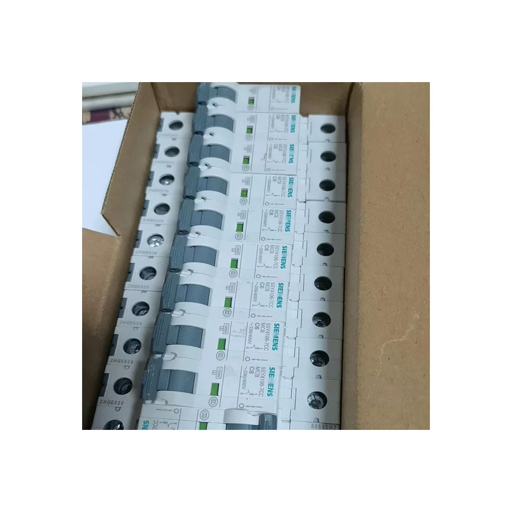 NEW and ORIGINAL SIE-MENS 	5SY Compact microbreak 	5SY4620-8