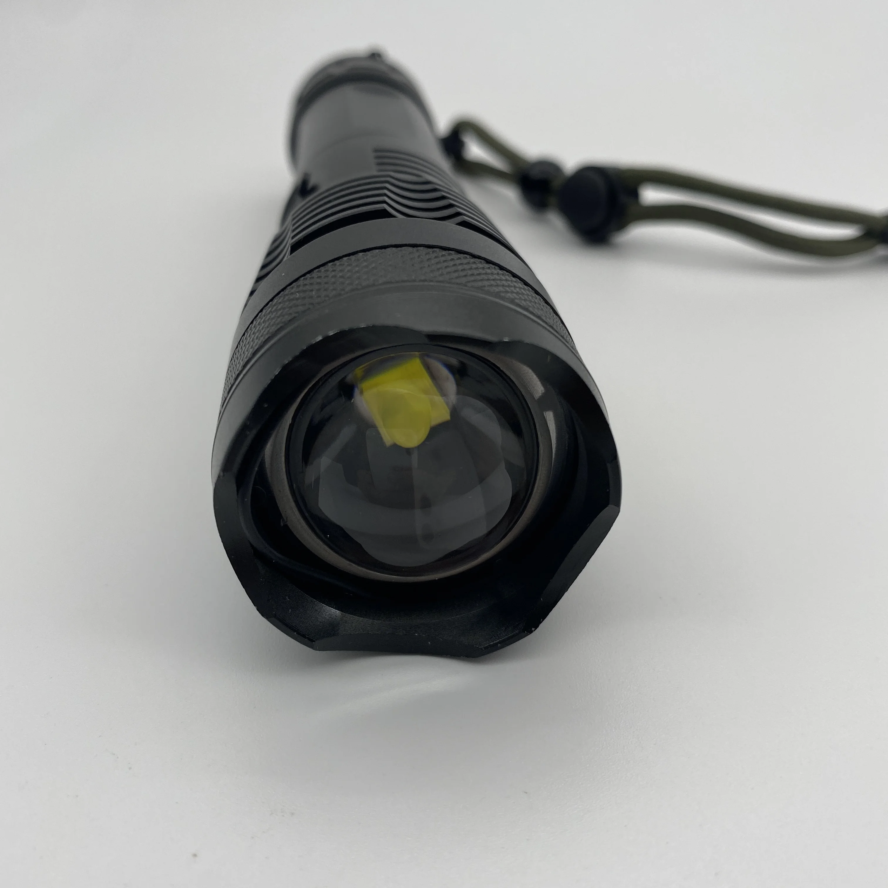 2000 Lumen High Power Rechargeable LED Flashlight Hogh Quality  Torch Tactical  Flashlight