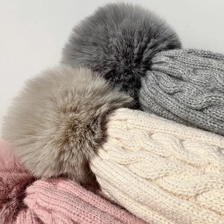 Wholesale Custom Knitted Beanie Warm Fleece Lining Women Cap Cable Faux Fur Pompom Winter Hat