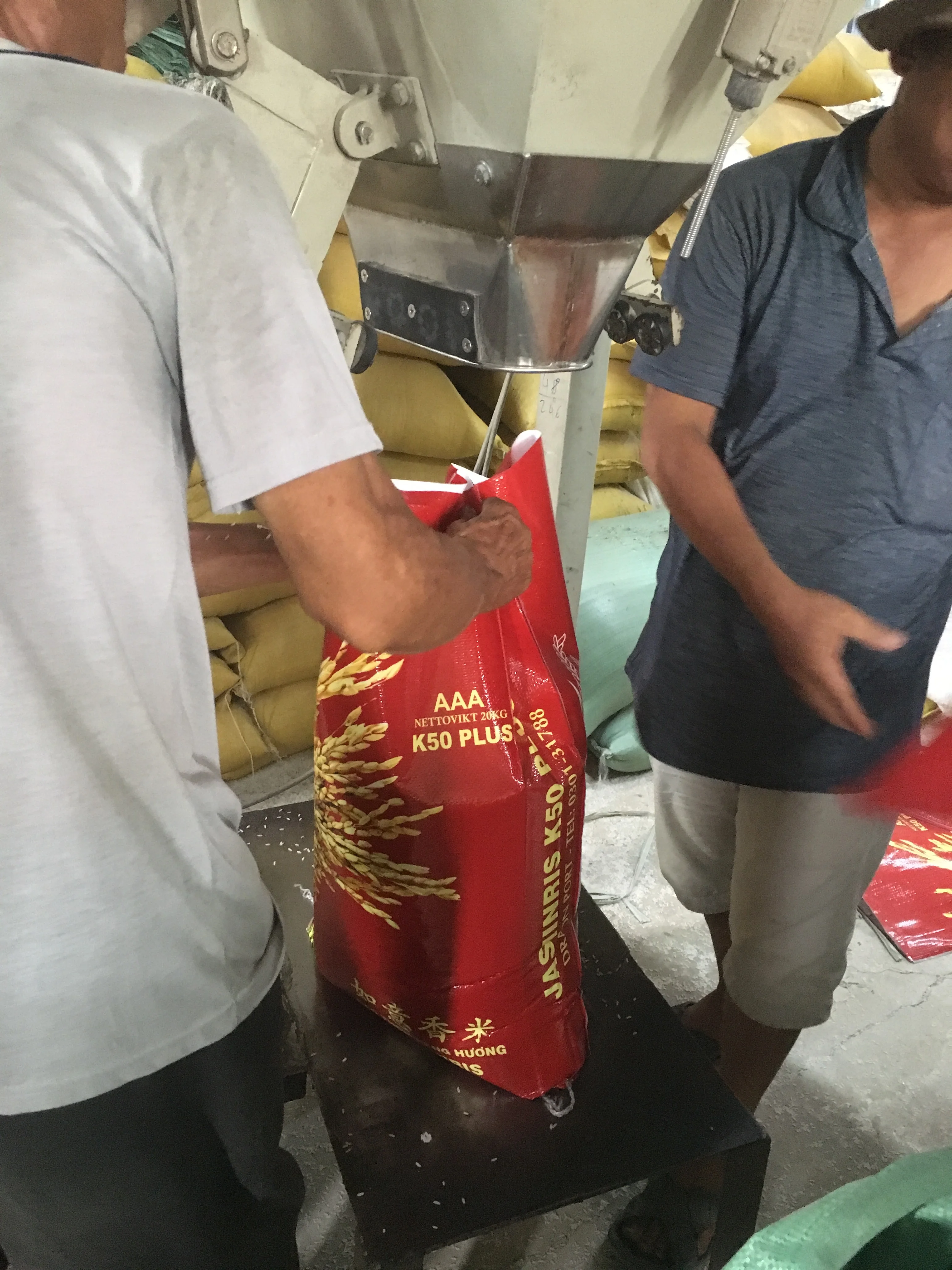 
HOT SALES !!! CHEAPEST VIETNAM STICKY RICE 5451, NEW CROP, BEST QUALITY CELL: 84 901 390 588/whatsApp 