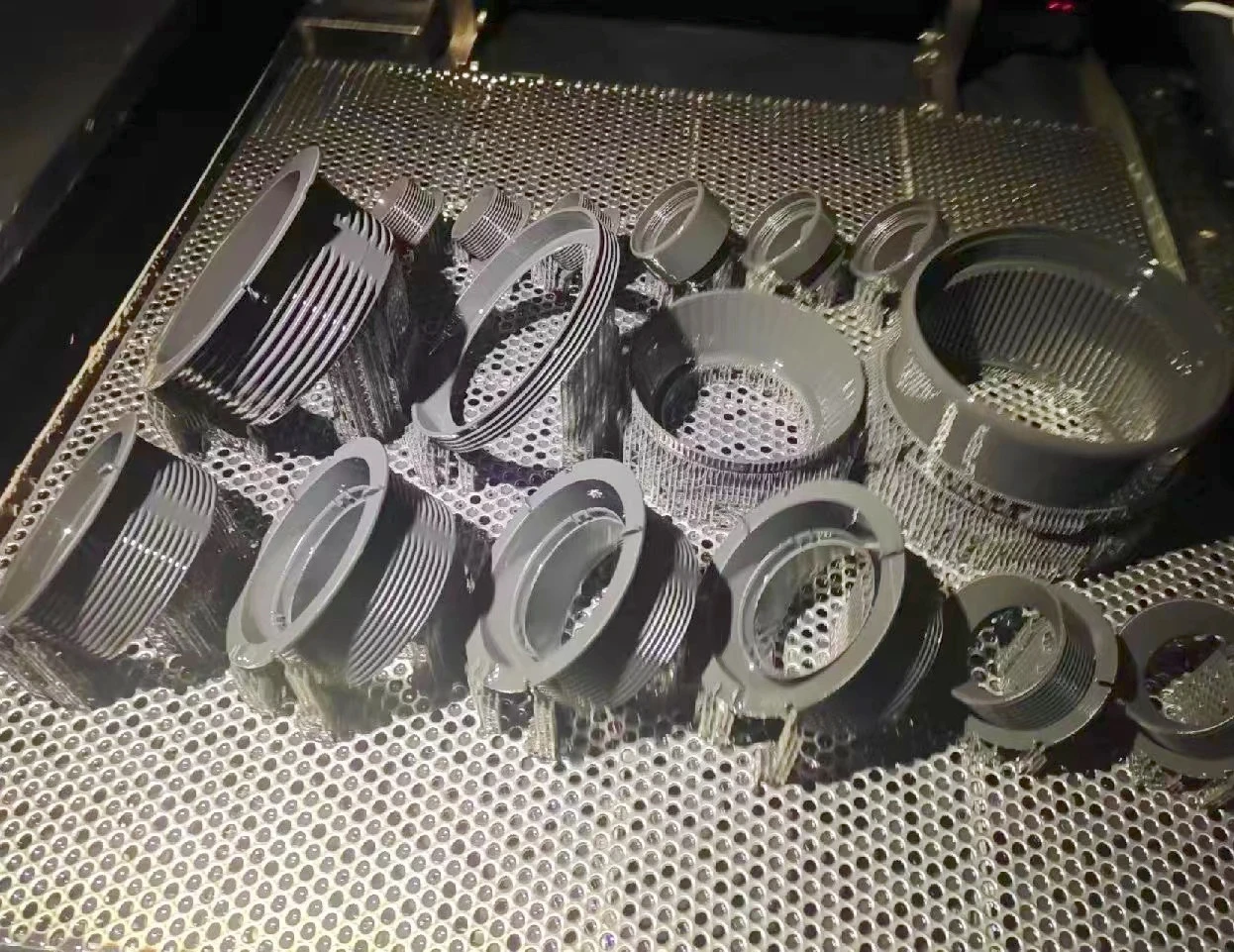 High Temperature Resistance Black Color ABS DSM Resin 3D Printing Car Parts Model