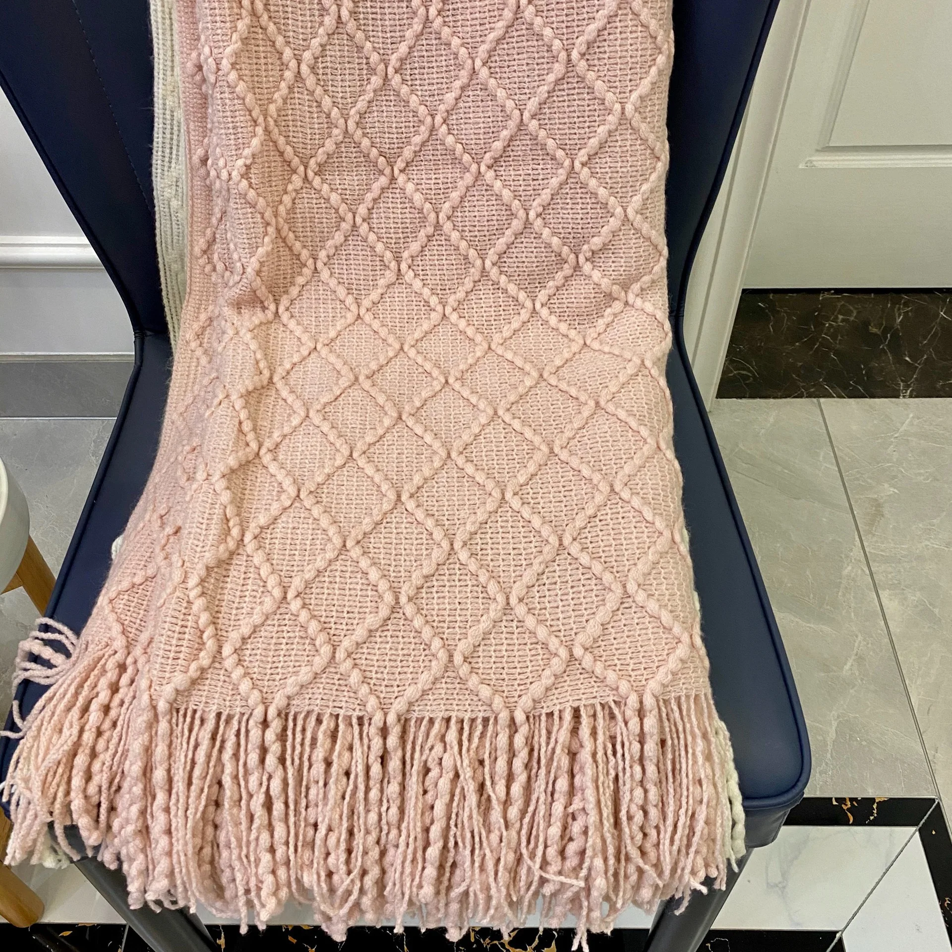 Diamond Pattern Sofa Blanket Bed Throw Blanket Solid Color Knitted Tassel Nap Blanket