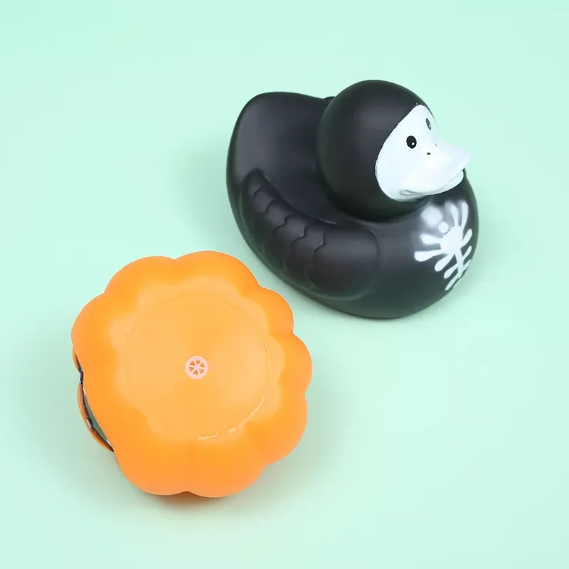 Holiday Custom Unique New Design Skull Pumpkin Bath Toys Baby Halloween Rubber Duck Toy