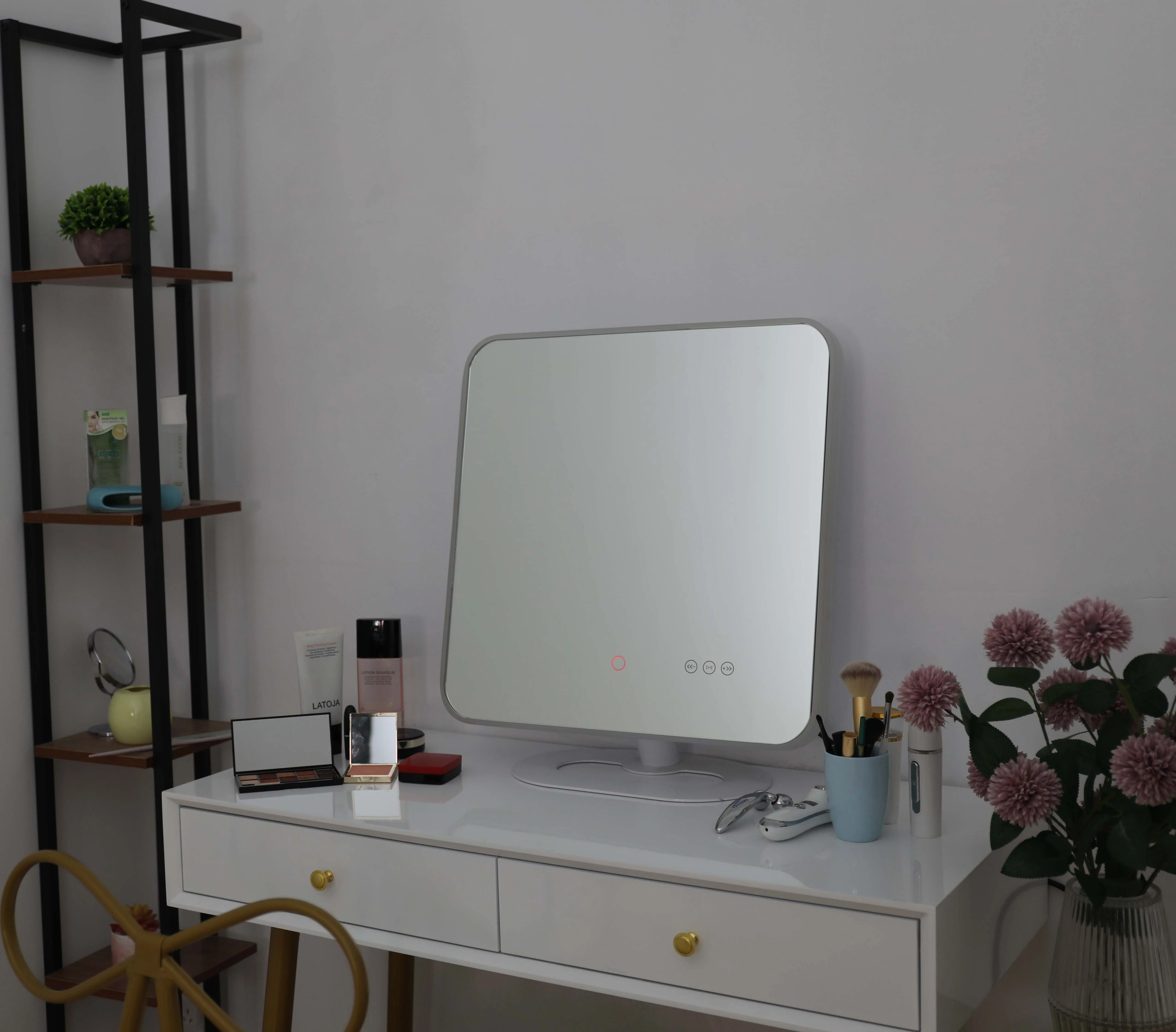 New Design Table Desktop Touch Screen Hollywood  Makeup Vanity Mirror With Lights