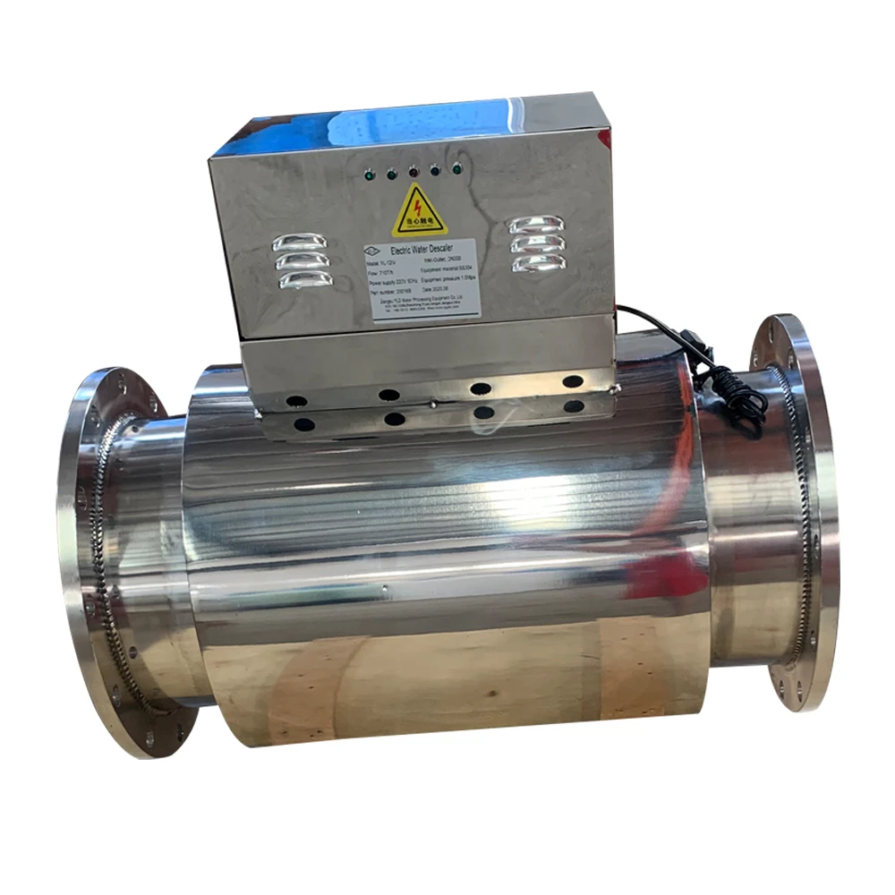 Horizontal structure electronic limescale removing device for cooling tower scaling treatment