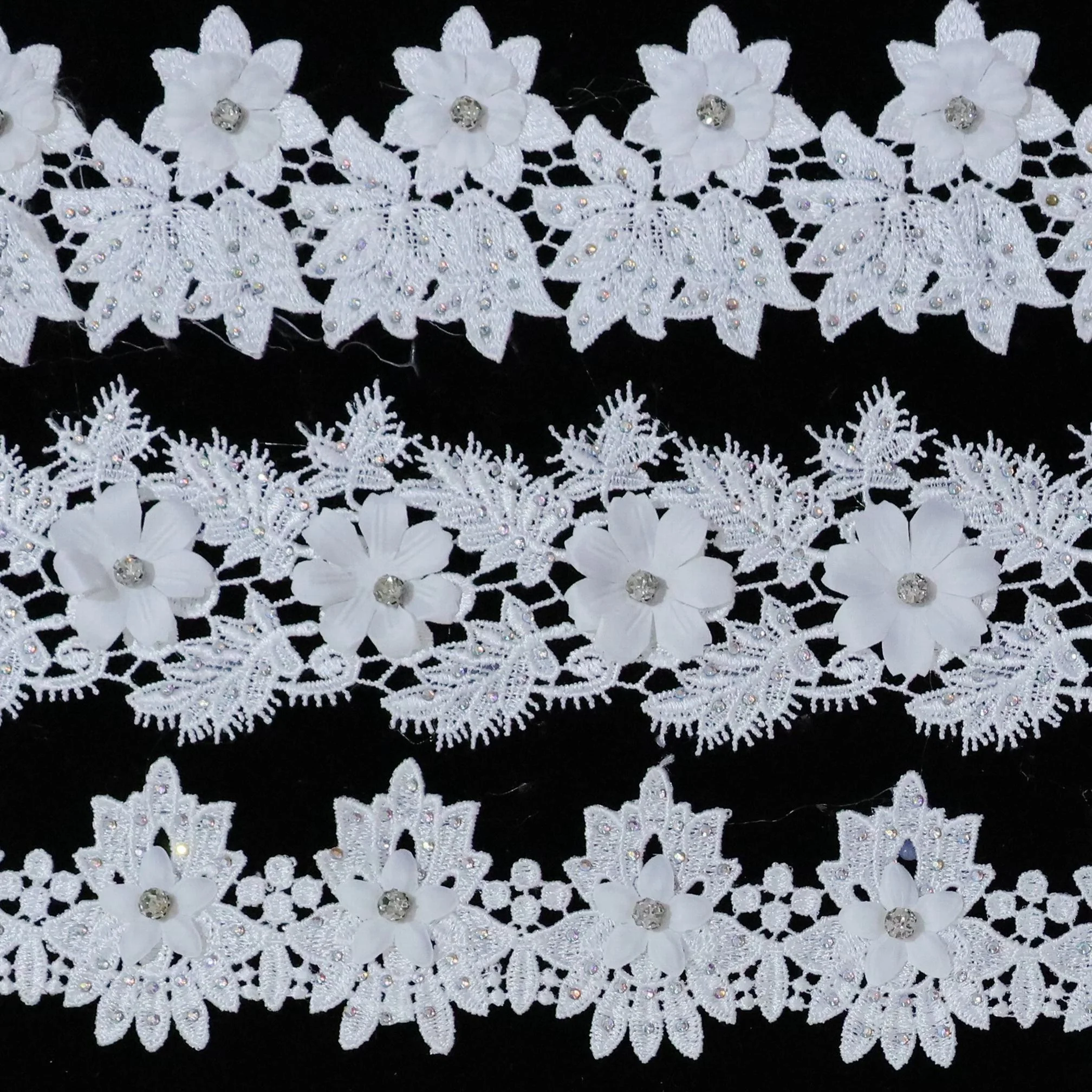 Encajes y cintas wholesale OEM 3d chiffon flower with crystal rhinestone big wave lace trim 3d beaded chain eyelet trimming lace