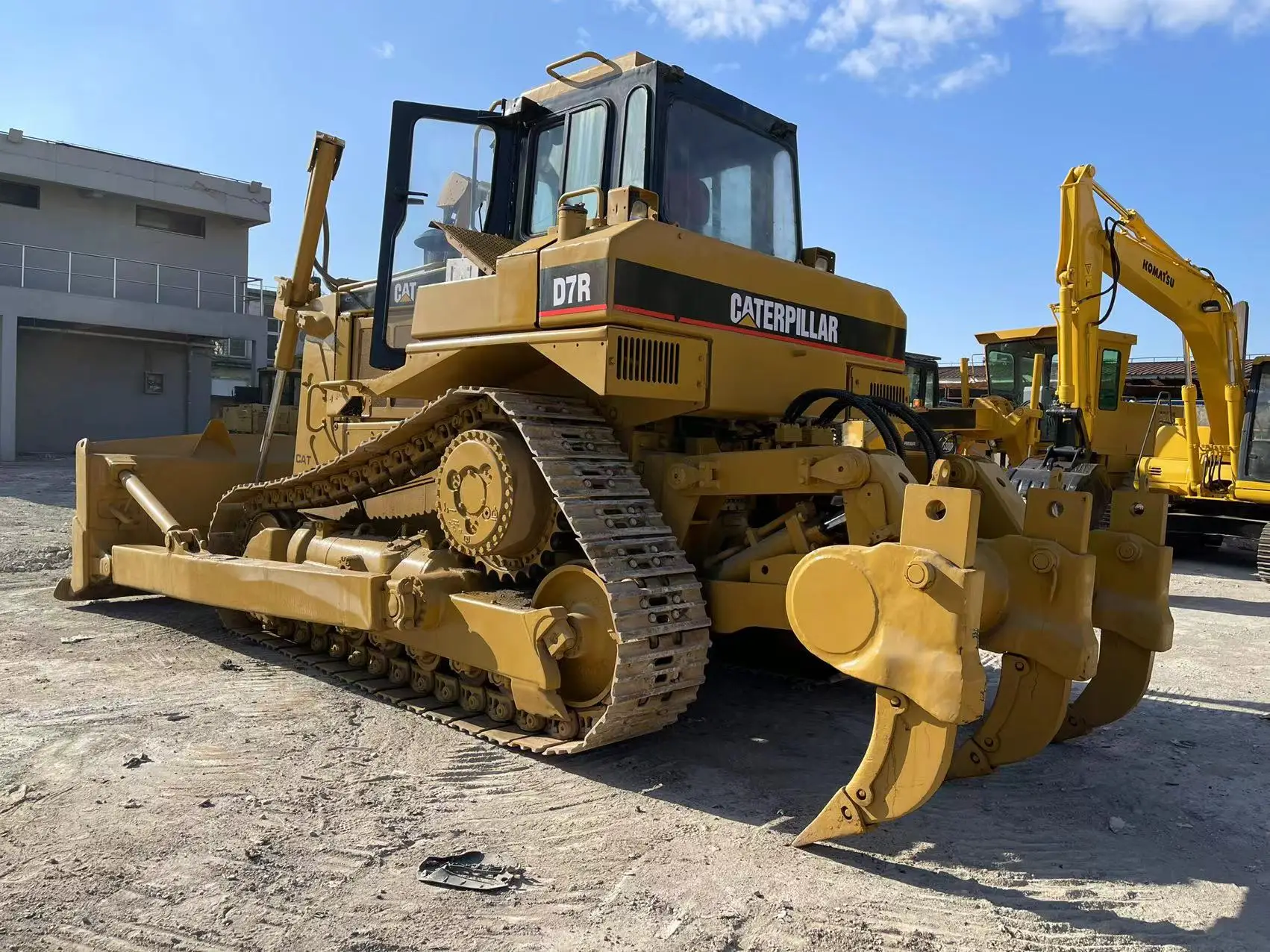Гусеничный бульдозер Caterpillar D7H дешевый CAT D6H D5G D3C D8R для продажи оборудование