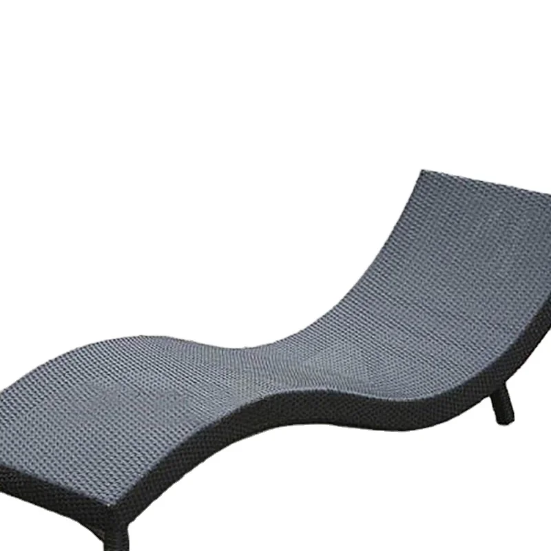 2022 Cheap Outdoor Rattan Furniture Garden Sun Bed Lounger