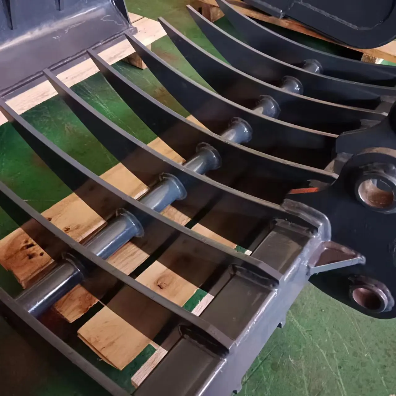 Mini Excavator Rake Attachments Teeth Number Customized Root Rake