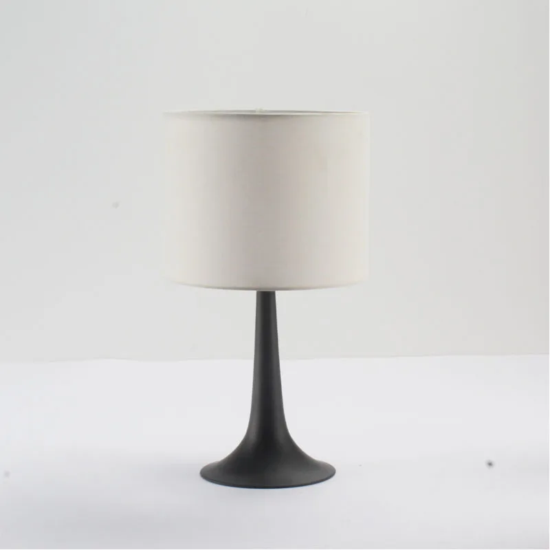 high quality New design black white fabric lamp shade metal  iron base desk light table lamp for Home or Hotel