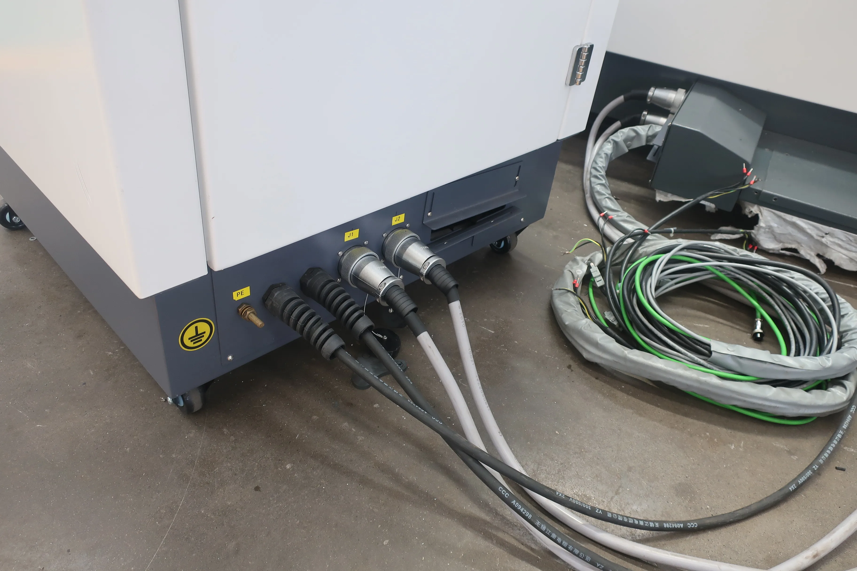 automatic bundle 1000W IPG fiber laser cutting machine for square round rectangle Smartline Multiple-Modules