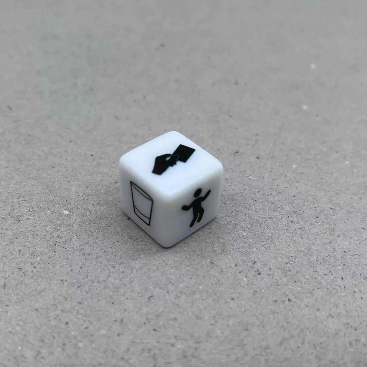 custom dot dice cheaper round and square D6 dice 16mm dice