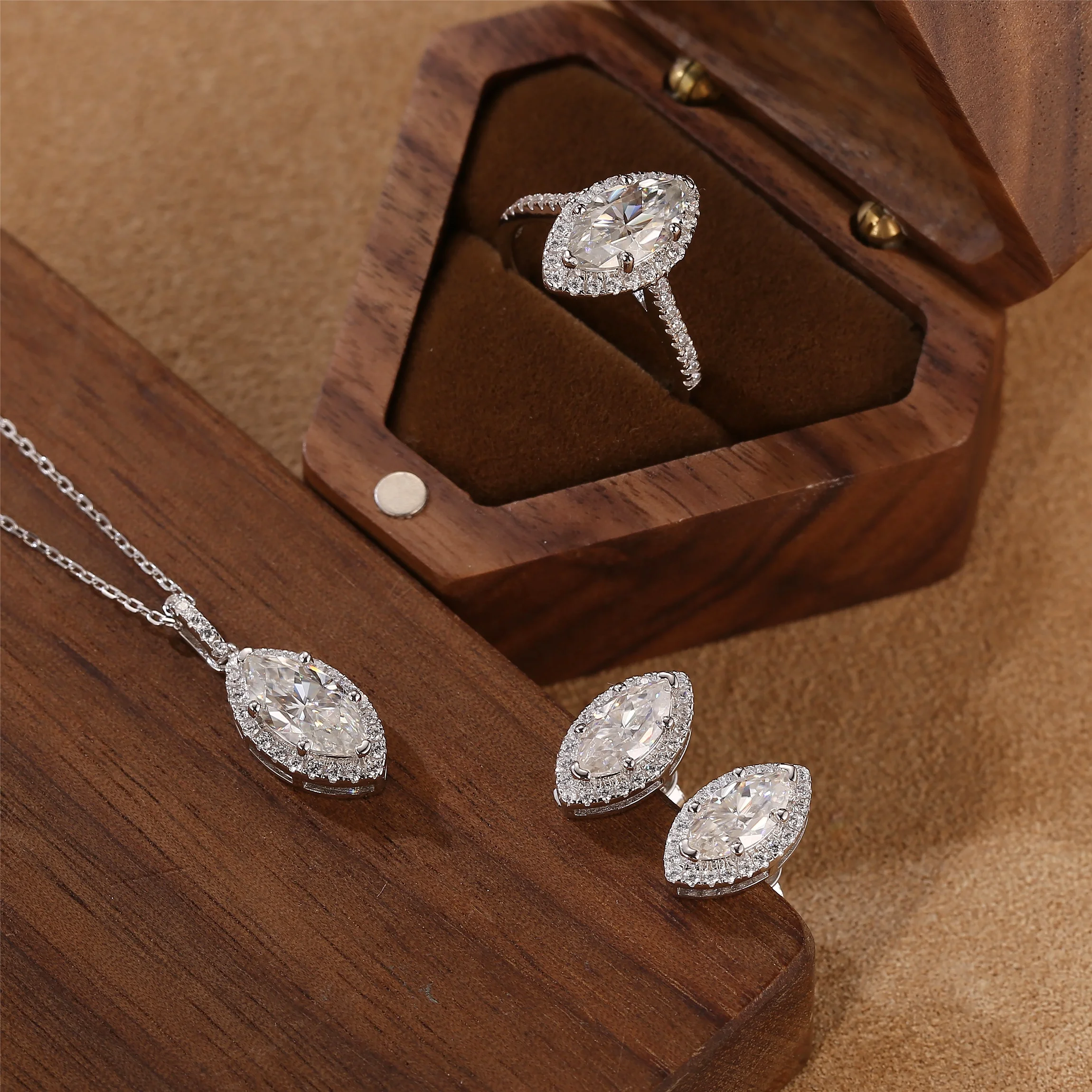 China Wholesale 925 Silver Jewelry set Holo Marquise Wedding Ring VVS Moissanite Set For Lady
