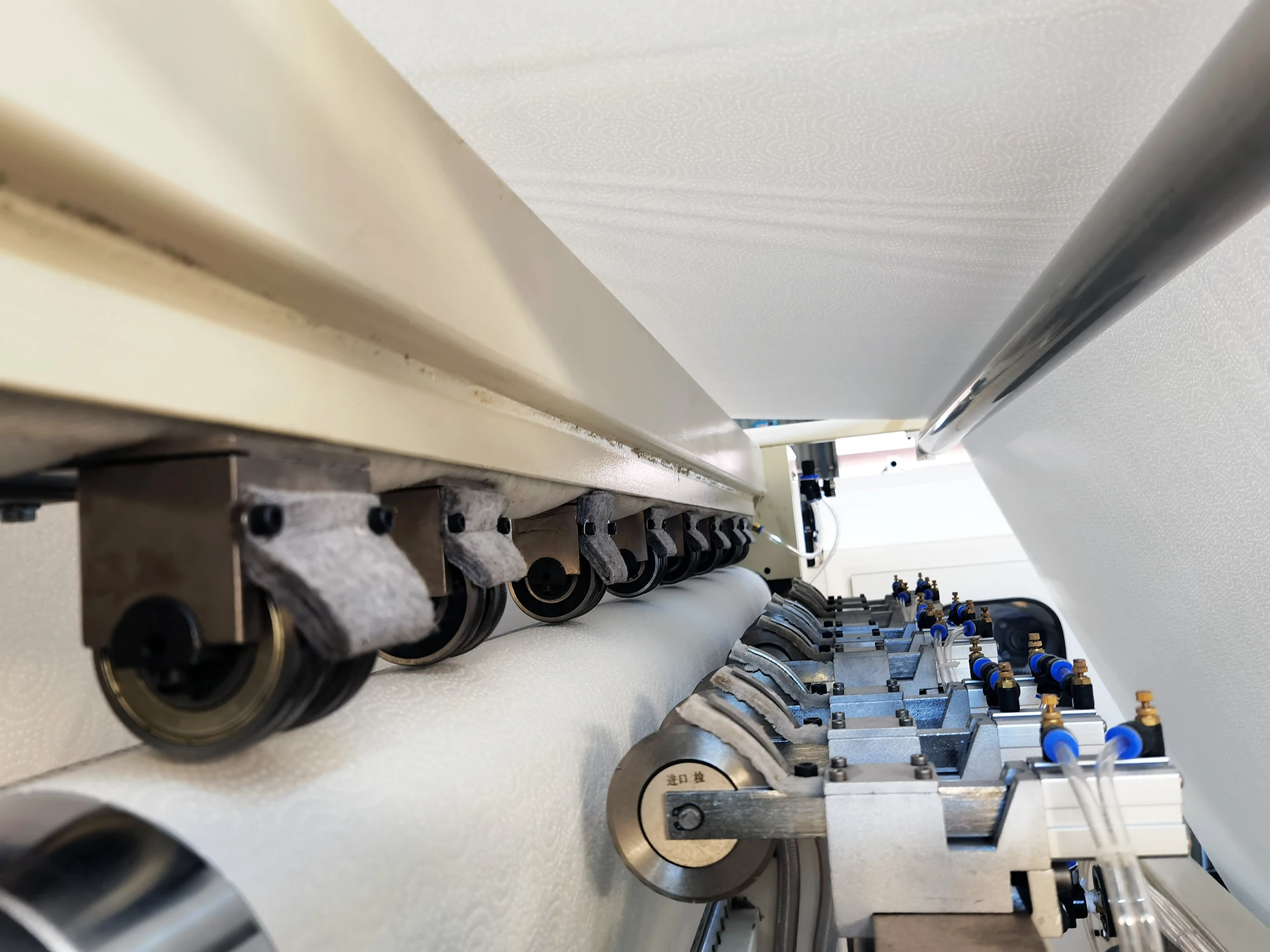 Automatic Paper Folding Machine Box drawing Facial Tissue Paper Making Machine