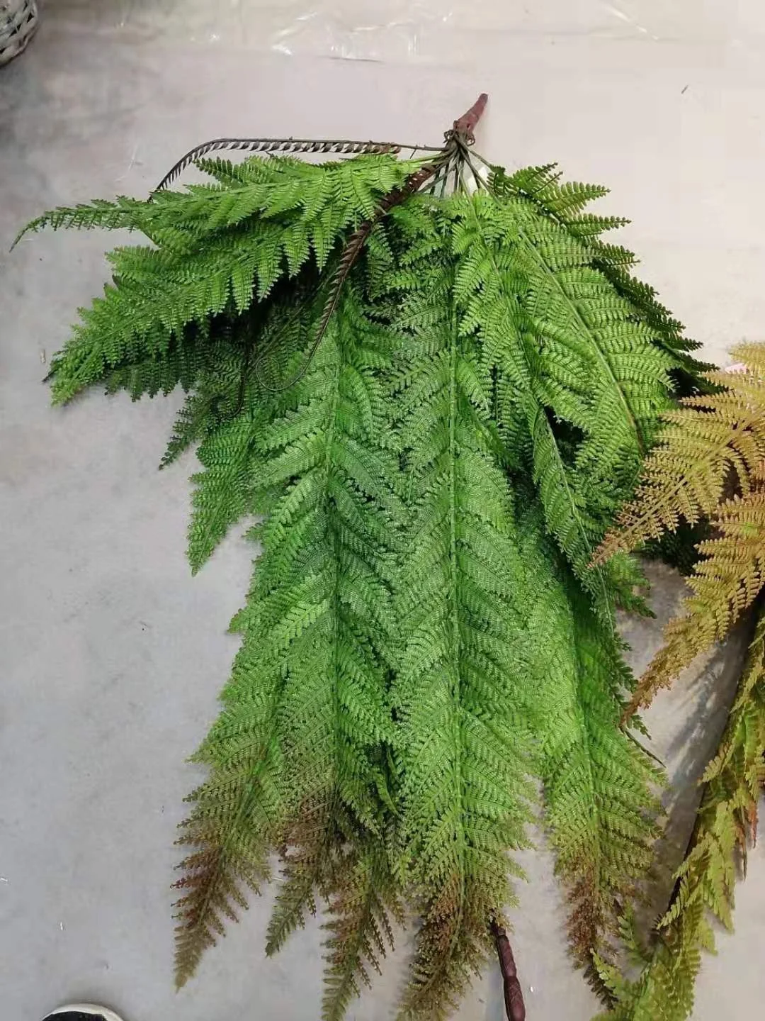 Quality shrubs plastic boston grass  artificial hanging fern bush for wall decoration