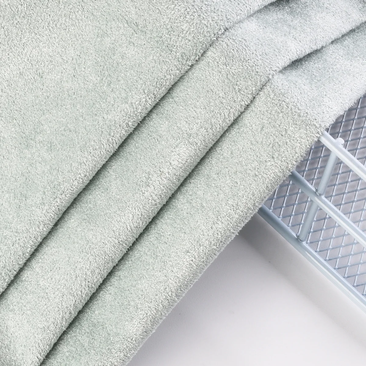 Популярная Рекомендуемая цена замшевой ткани за метр Водонепроницаемая замшевая ткань