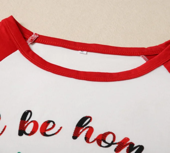 2021 New wholesale drop shipping lovely christmas tree printed family  matching christmas  pajamas sets  christmas  pajamas