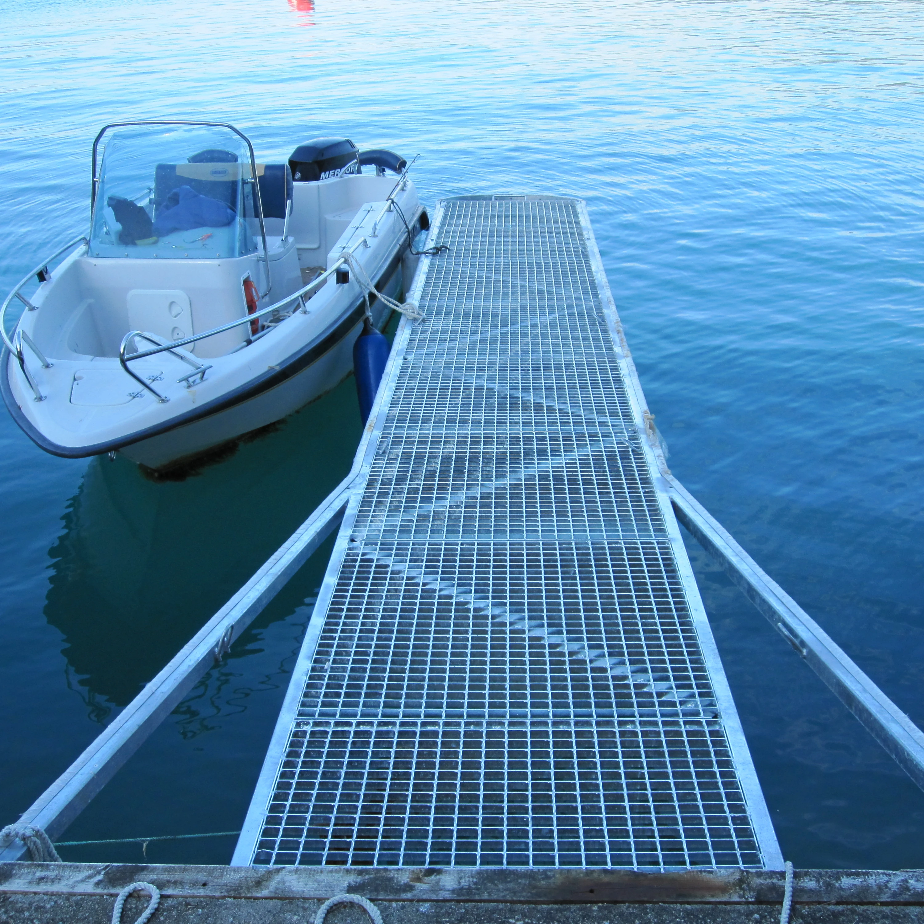 Hot Dip Galvanized Steel Pontoon Floating Dock with Floater And Steel Grid Decking