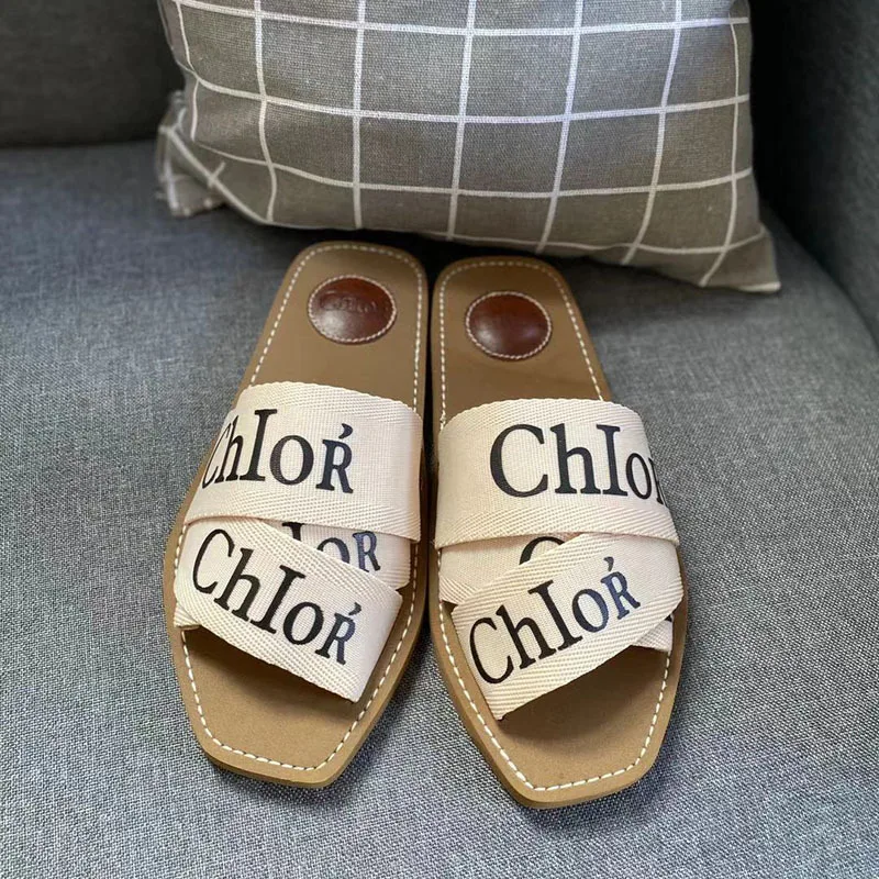 2022 New Crystal Jelly Sandals Multi Color Diamond Flat Women Slipper Clear Slip on Shoes for Lady Beach Jelly Slides Slippers