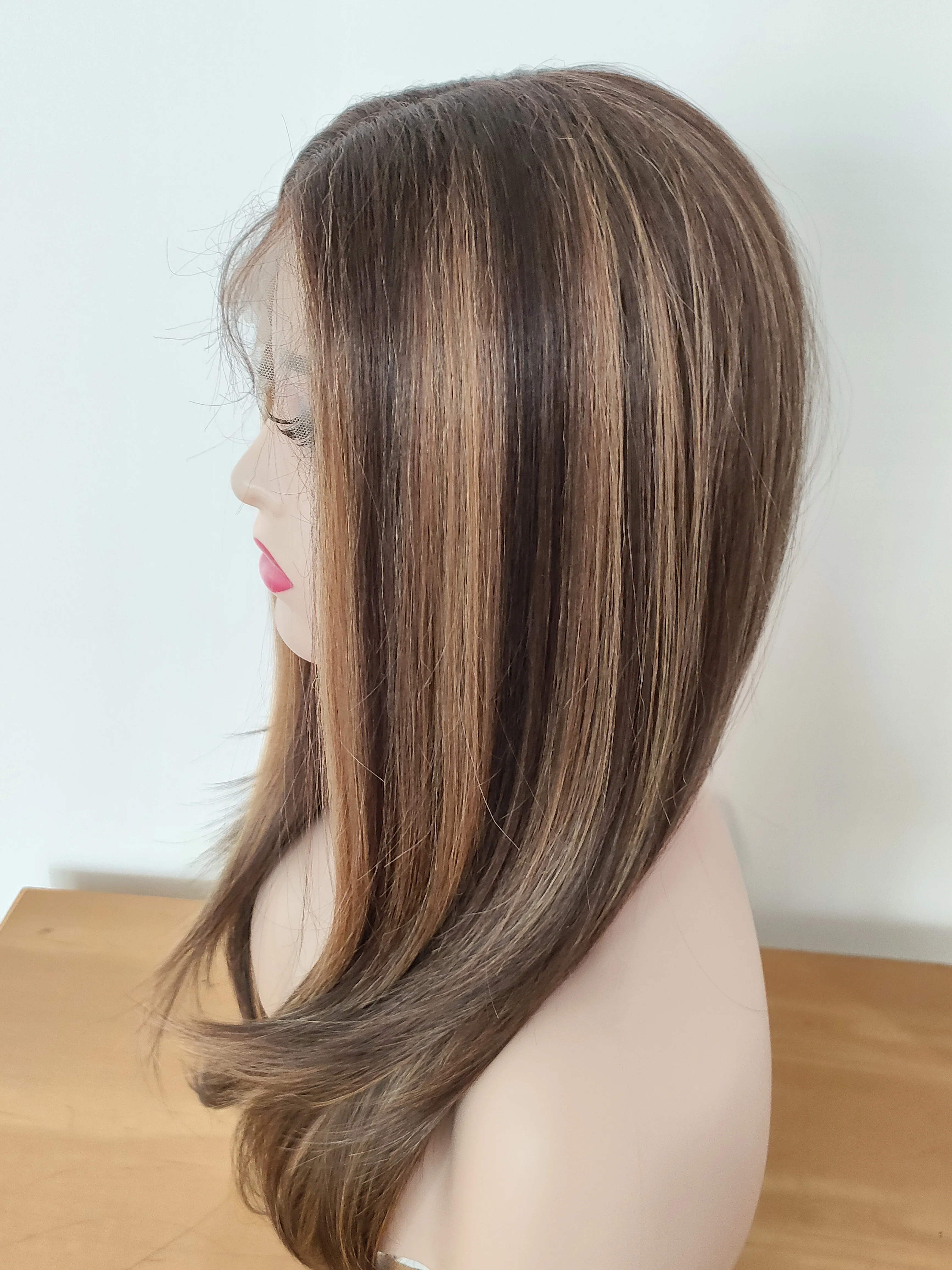 New Arrival Cheap Highlight Wis Wholesale High Quality Synthetic Wigs L Part Lace Front High Temperature Fibre Wig