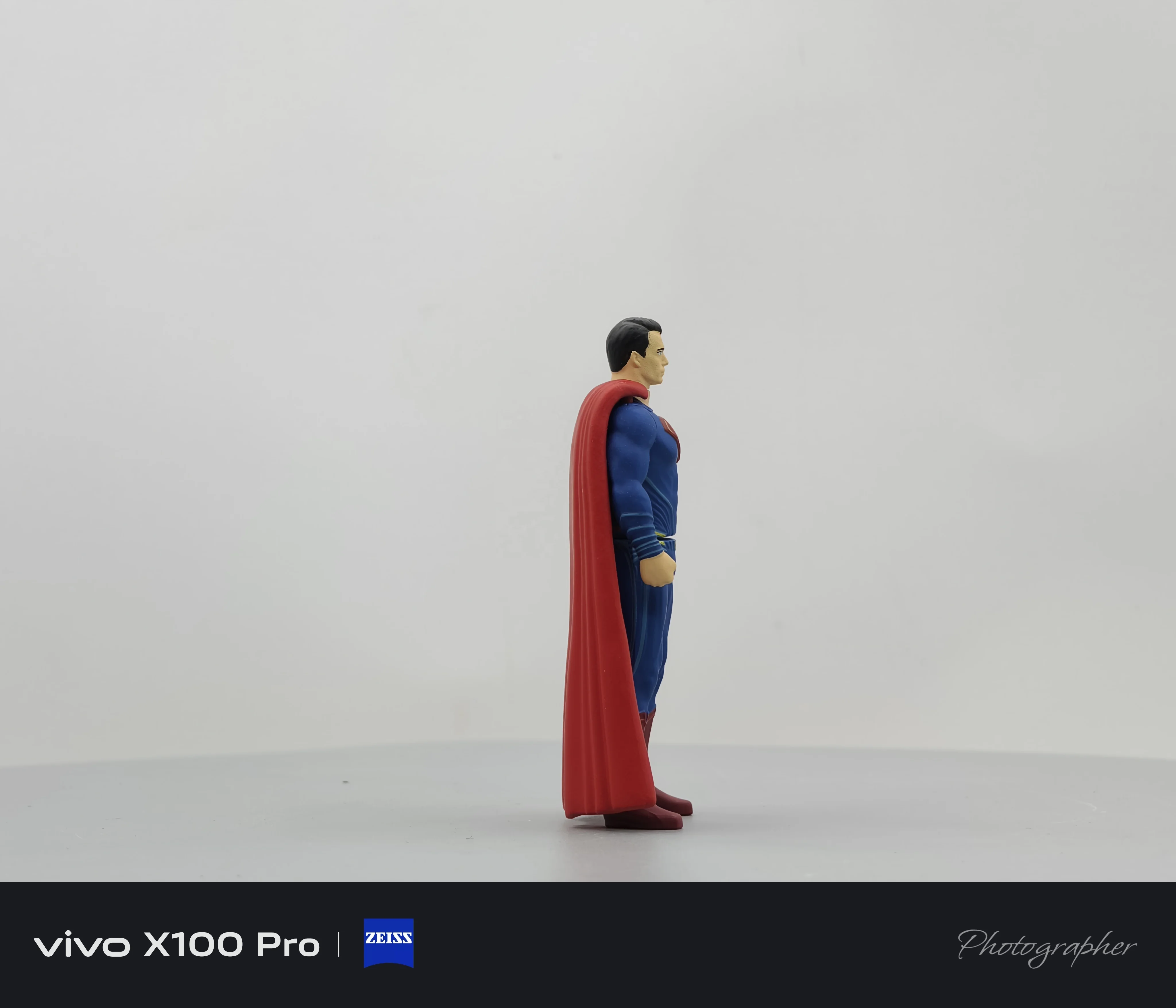 Customized wholesale DC League Superman Model Anime Movie PVC Resin Crafts Model Zinc alloy model
