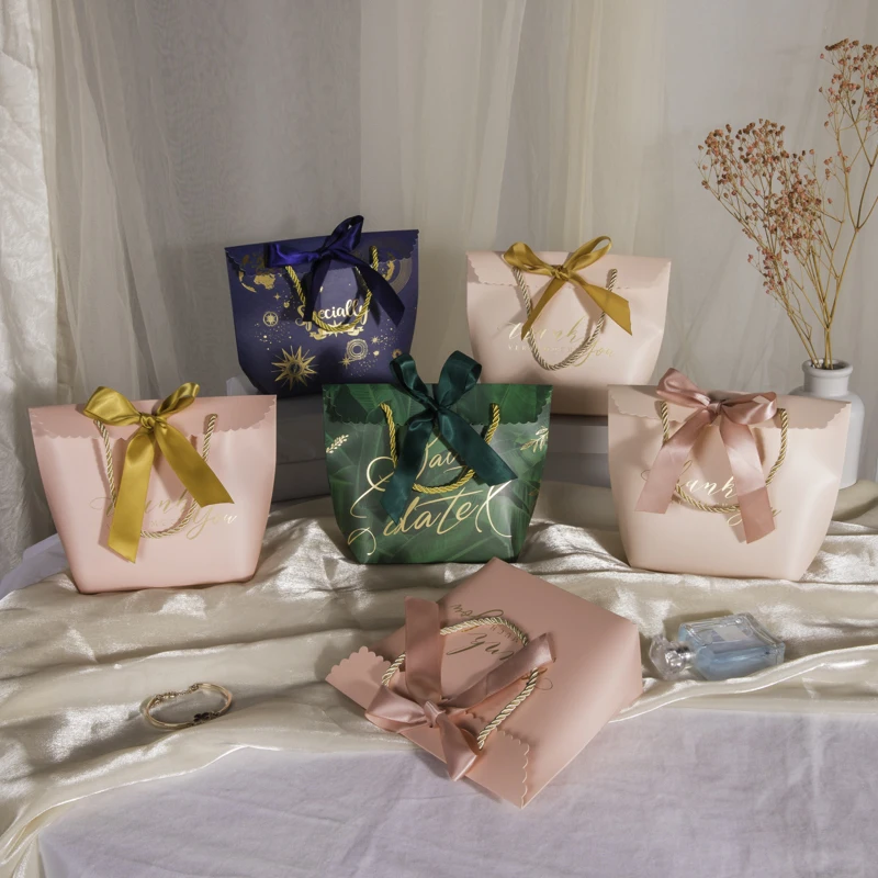 China Factory Price Custom Drawstring Luxury Shopping Bag Paper Bags With Logo