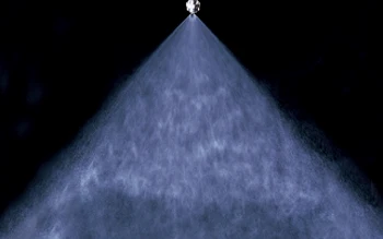 Washing soft spray water air atomizing nozzle with small flow rate