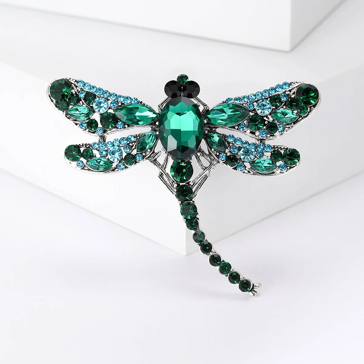 Luxury Dragonfly Brooches Designer Jewelry Shiny Crystal Rhinestone Brooch Pin Gift Full Diamond Brooch Suit Clothing Decoration