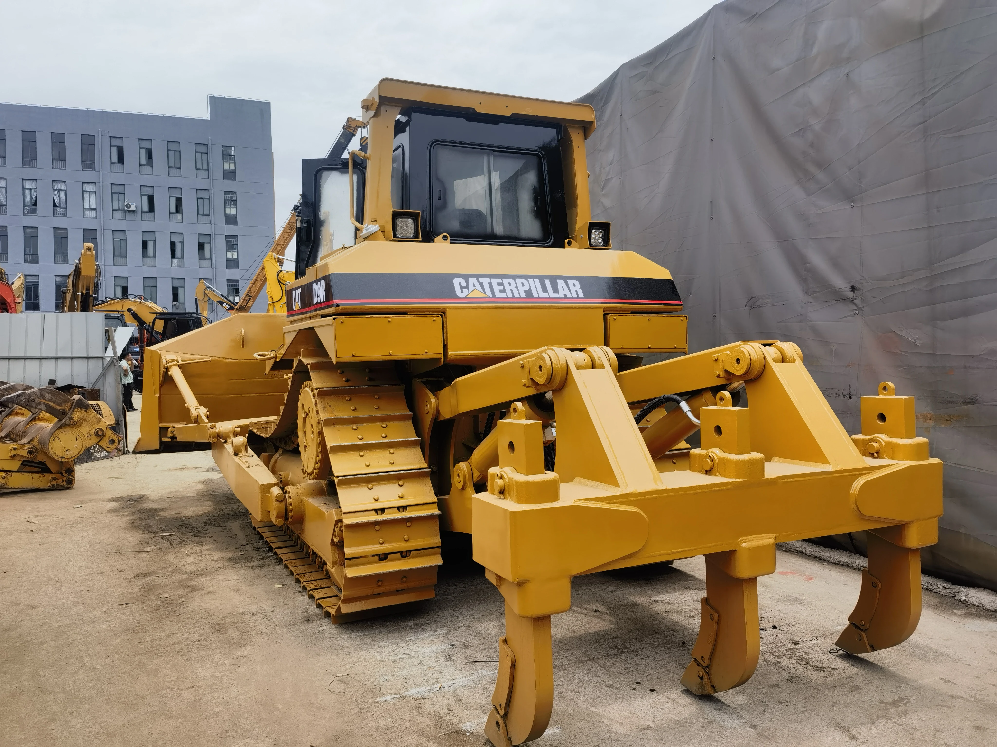 Высокое качество б/у гусеница D9R гусеничный бульдозер second hand CAT D6R D7R строительная техника в наличии для горячей продажи