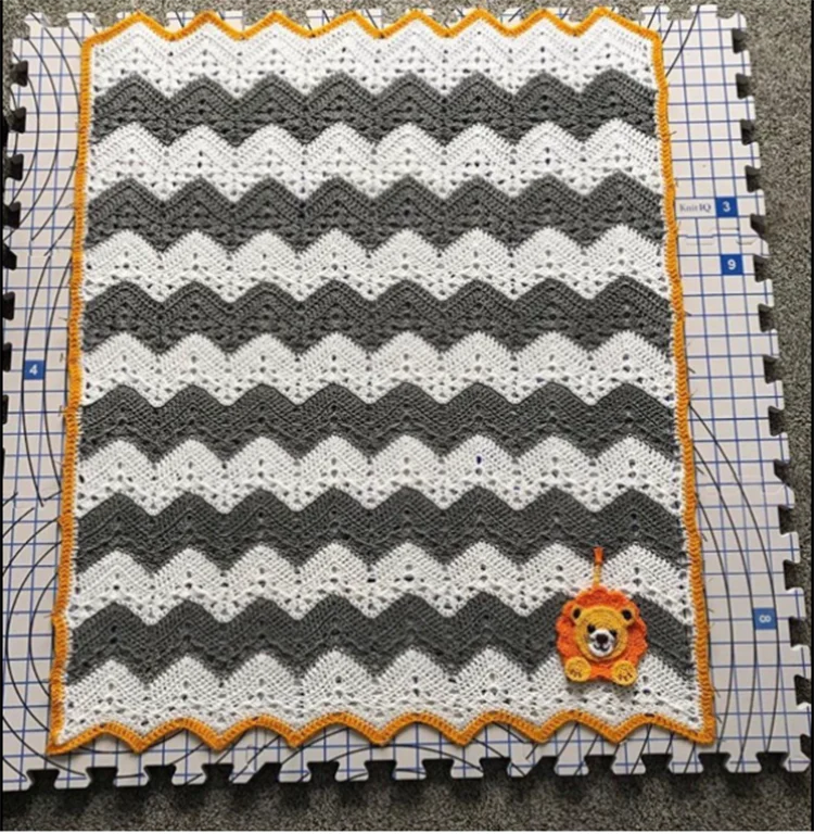 9 piece Blocking Mats for Knitting & Crochet Projects Extra Thick Blocking Boards for Crochet Projects or Needlework with Grids