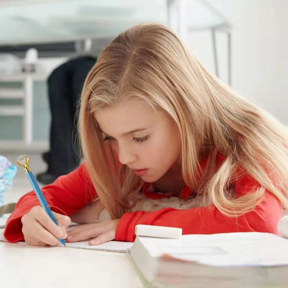 Stock Promotional Crystal Ballpoint Pen Cute Metal Ball Pen Top Diamond Pen for Gift Office School